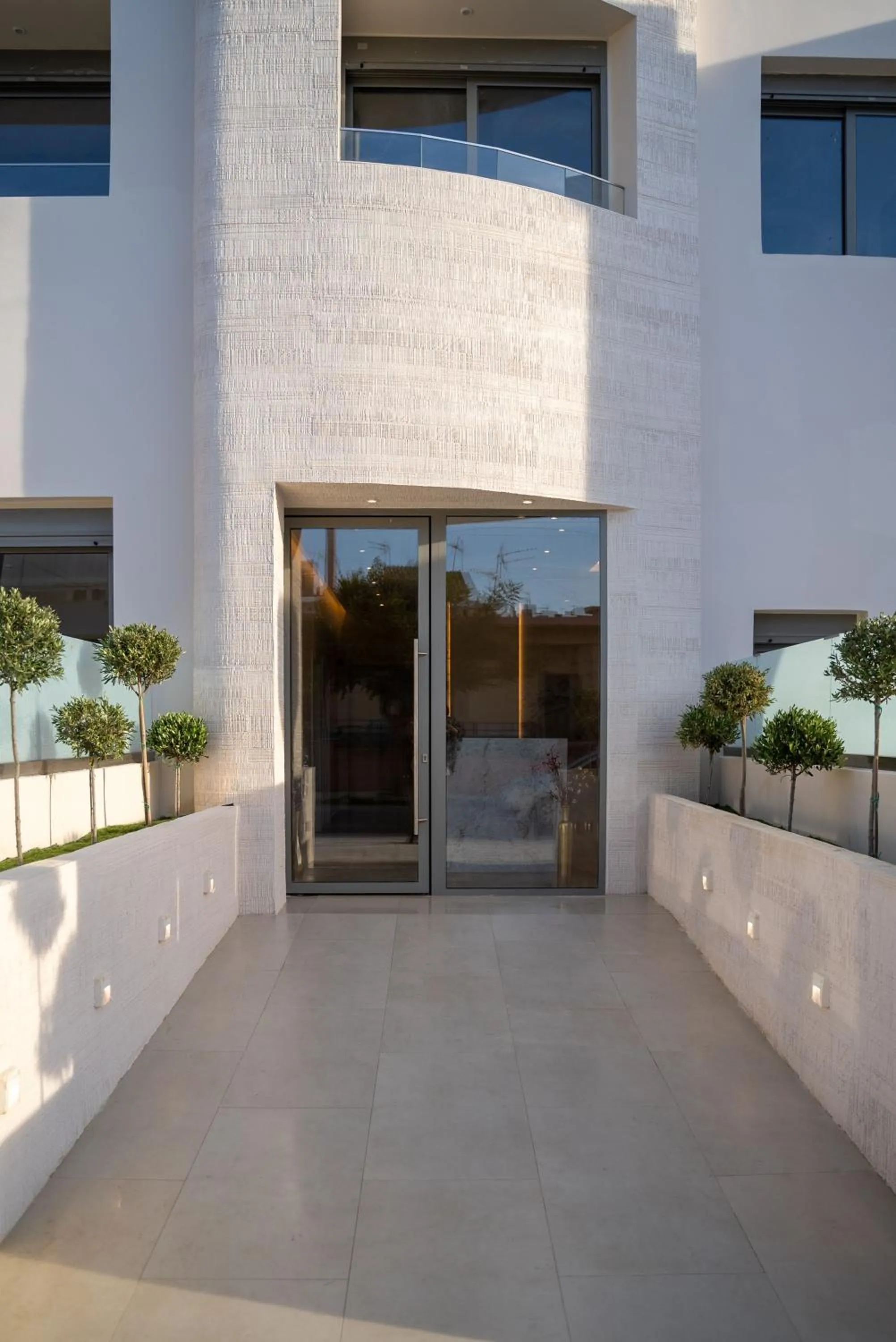 Facade/entrance in Selected Suites