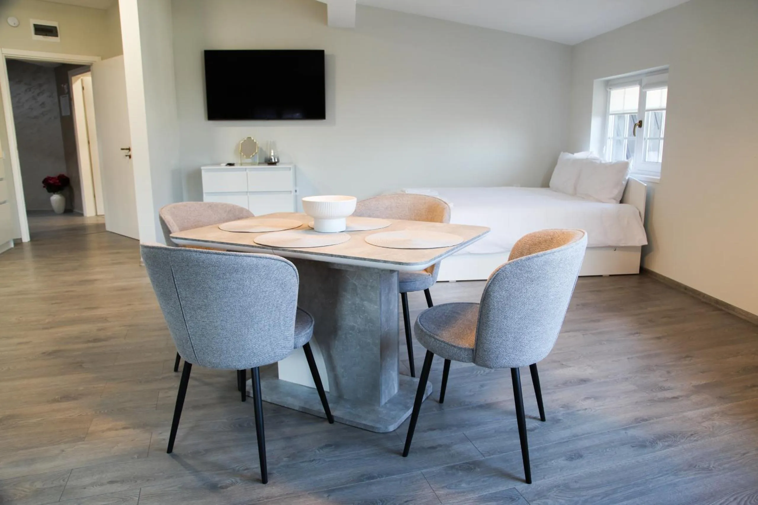 Breakfast in Corner House