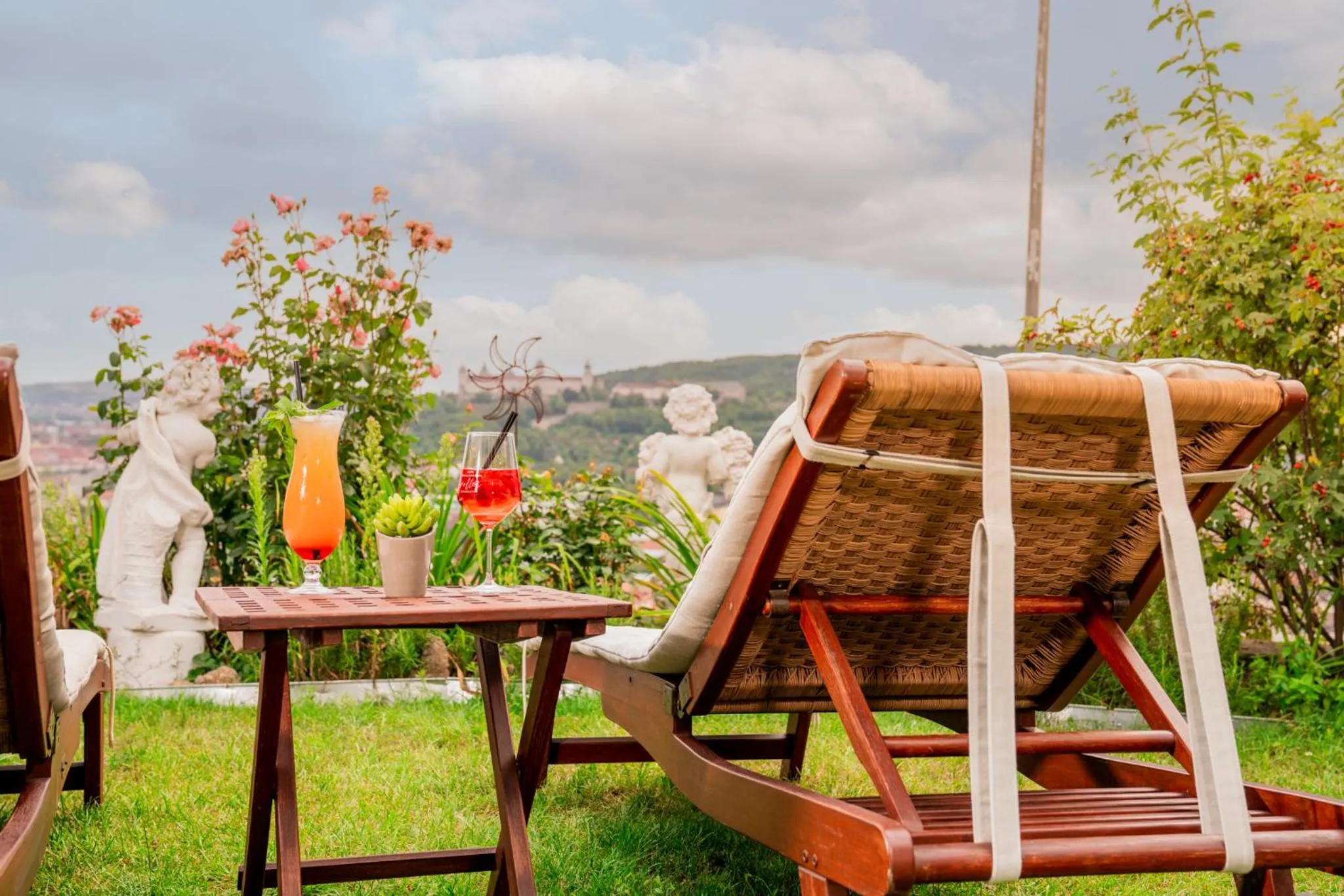 Swimming pool in Schlosshotel Steinburg