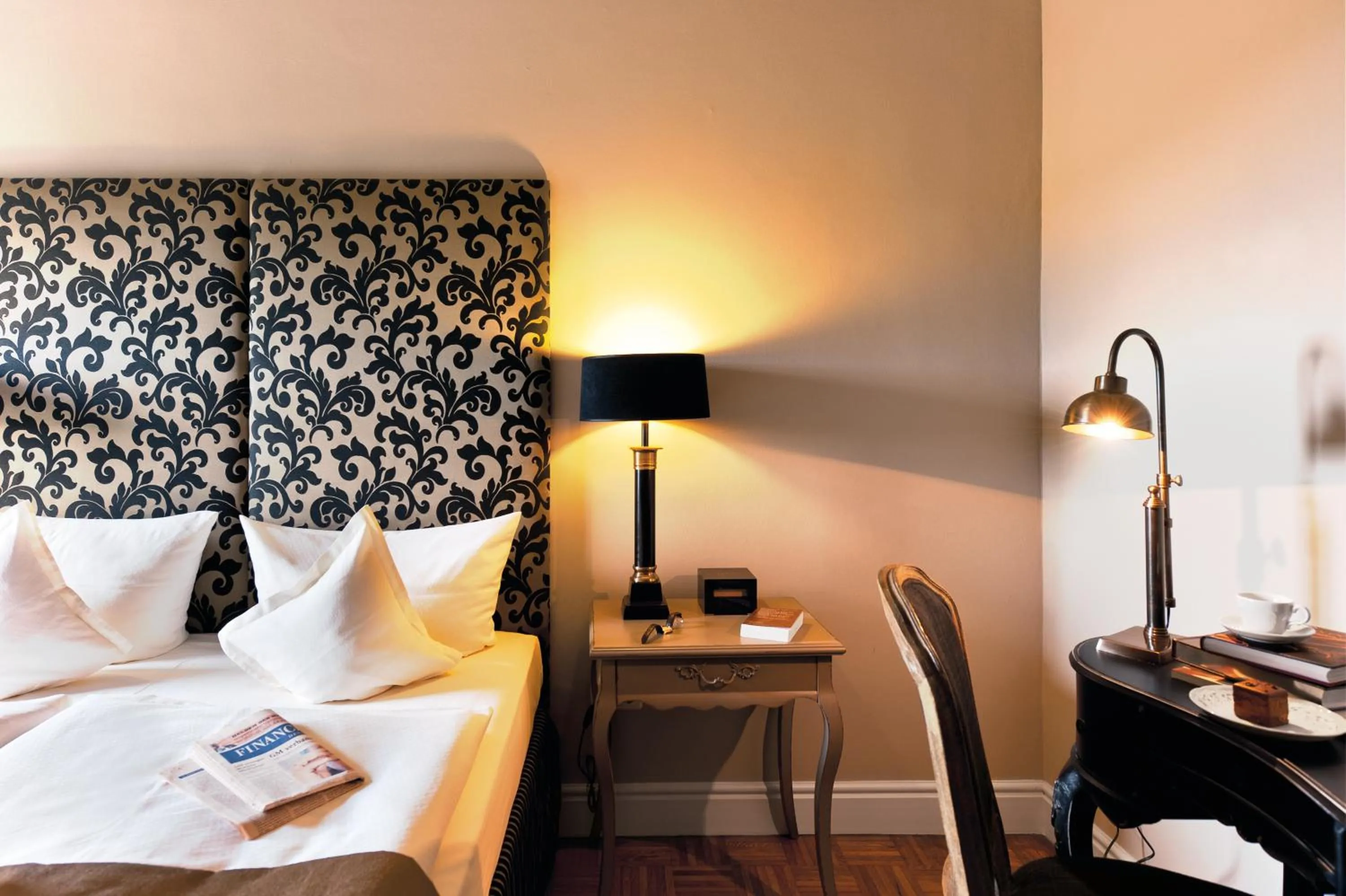 Decorative detail, Bed in Schlosshotel Steinburg