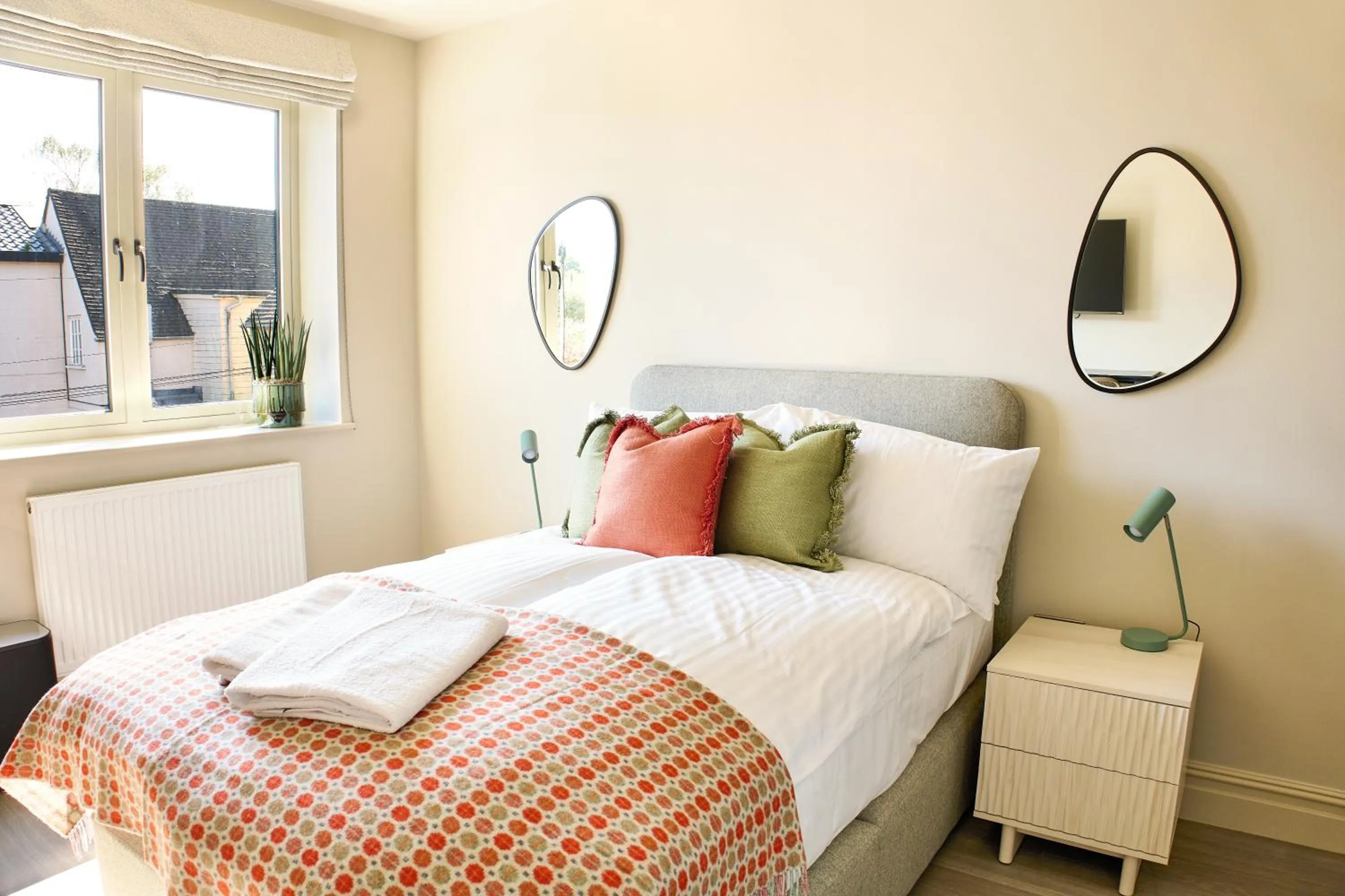 Bed in George Apartments