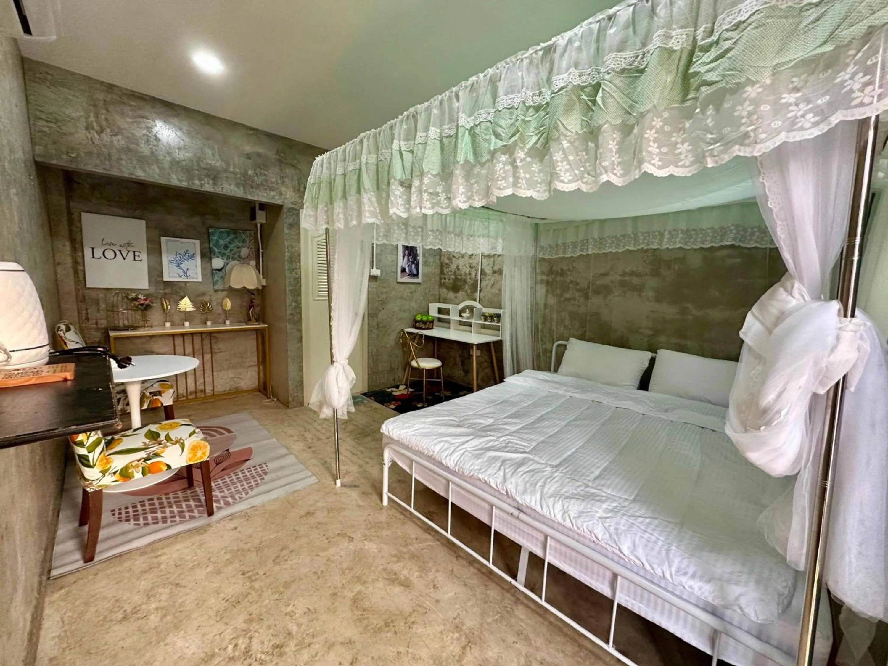 Bedroom, Bed in OYO 75539 Phanthida Resort and Cafe