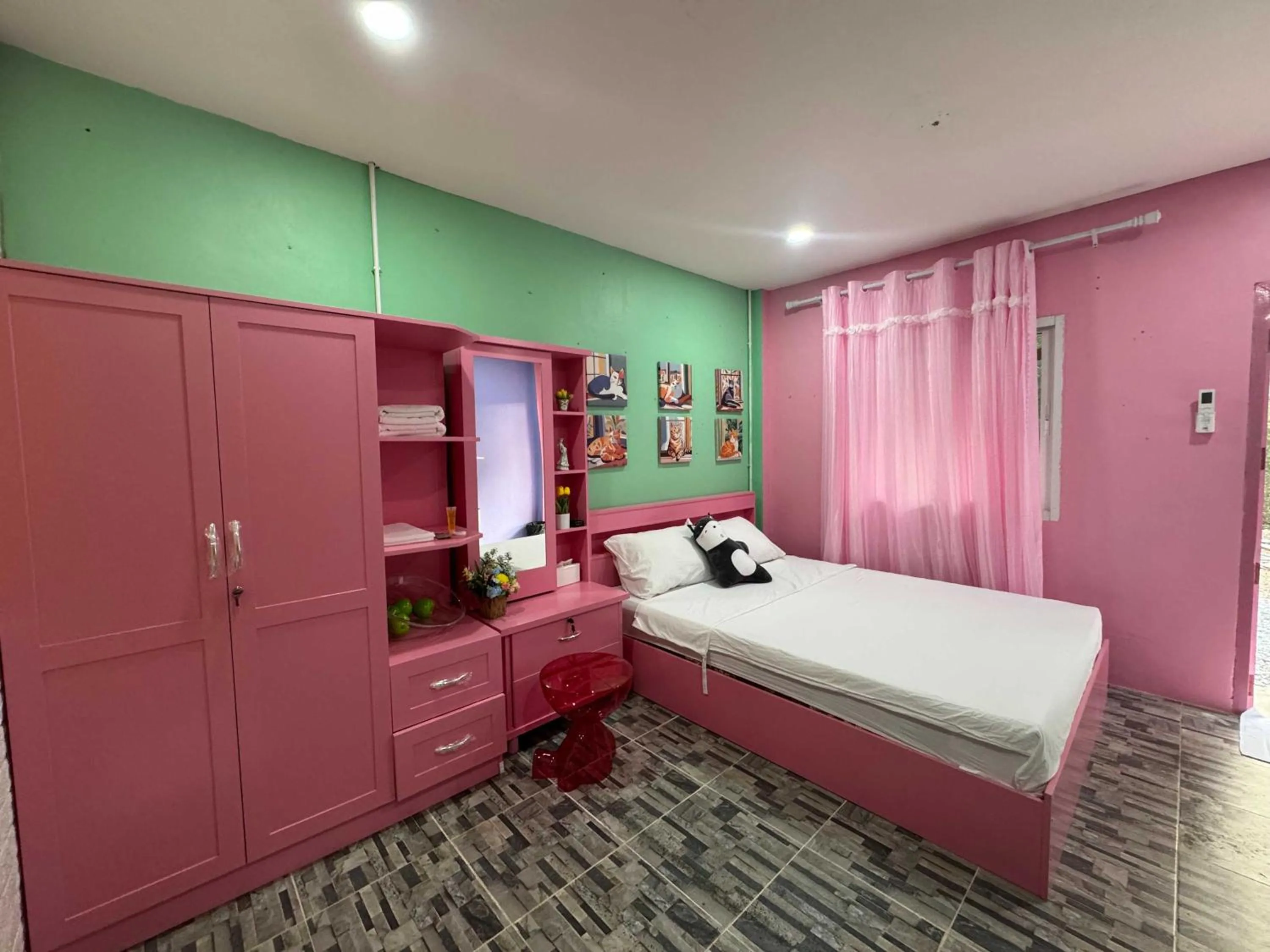 Bedroom, Bed in OYO 75539 Phanthida Resort and Cafe