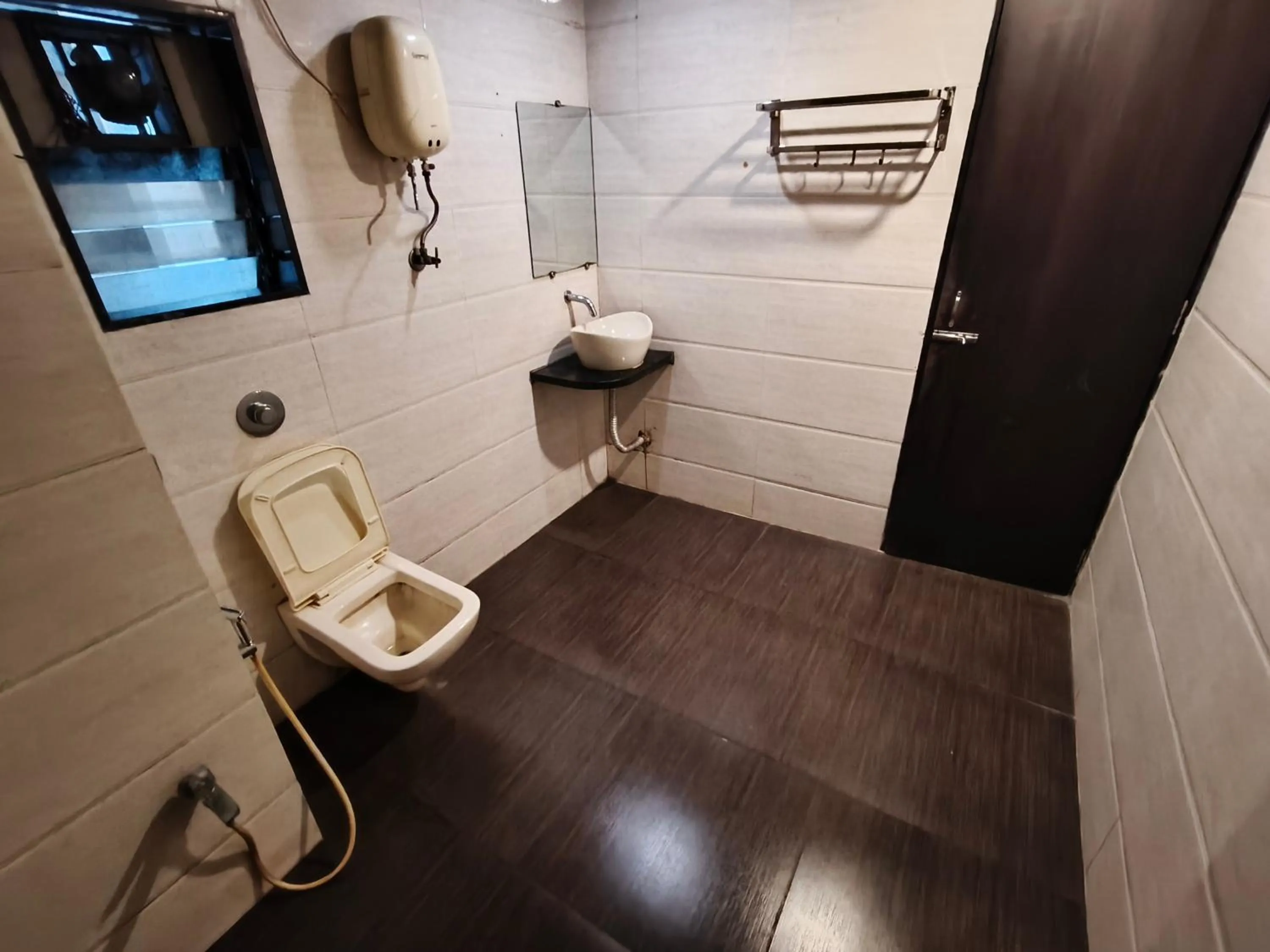 Shower in Hotel Vijay Sagar Dombivali