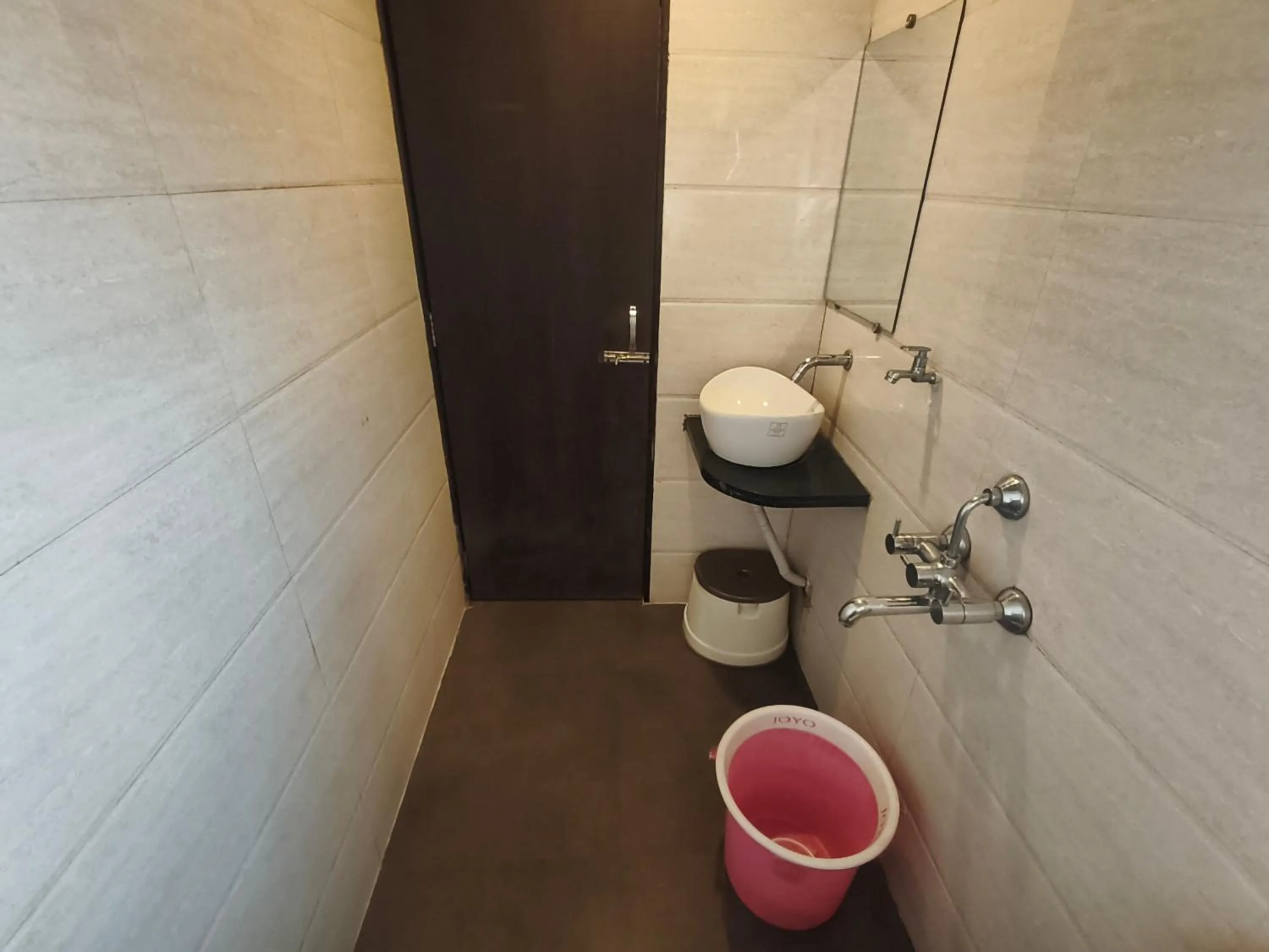 Shower in Hotel Vijay Sagar Dombivali