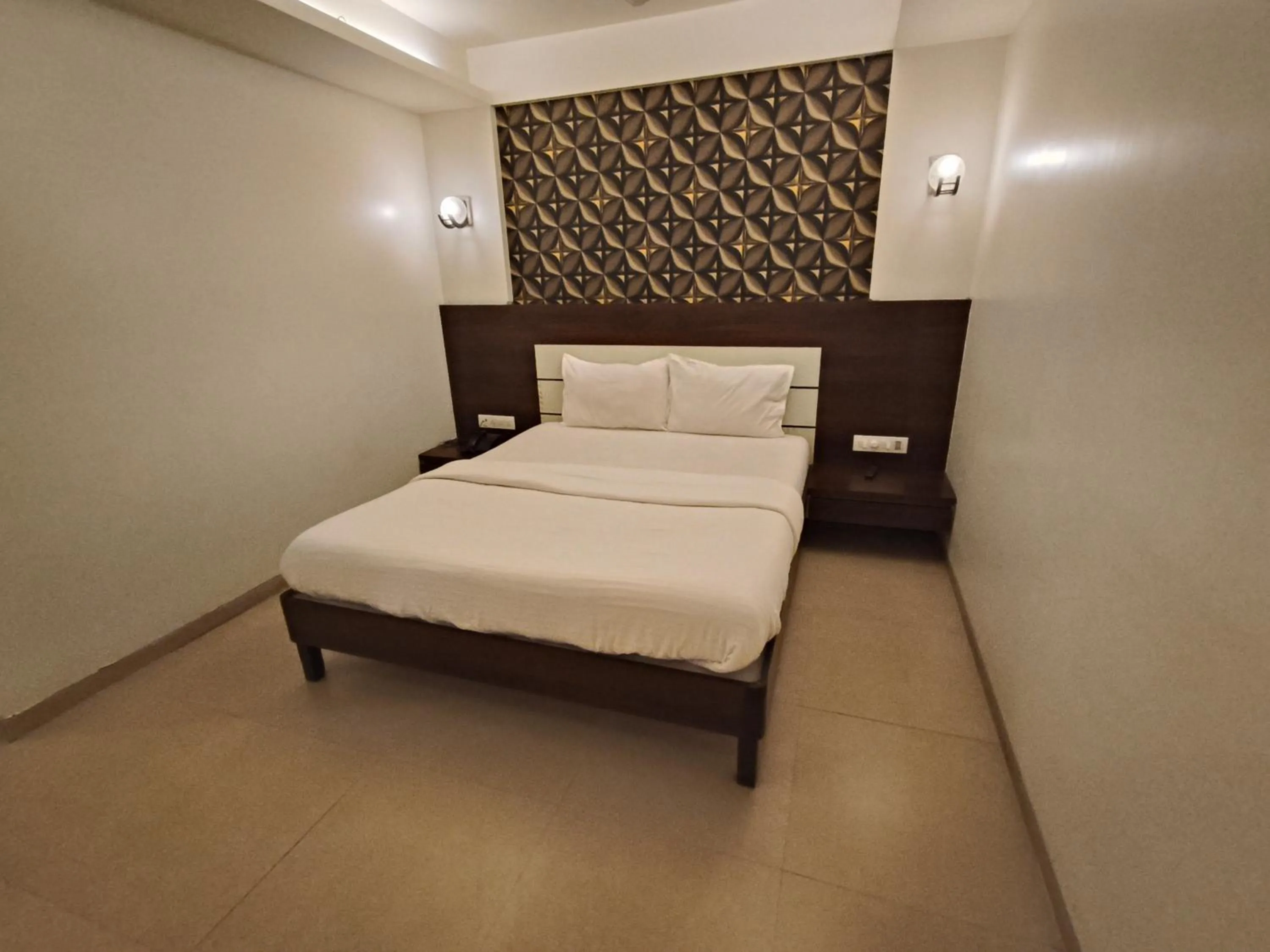 Bed in Hotel Vijay Sagar Dombivali