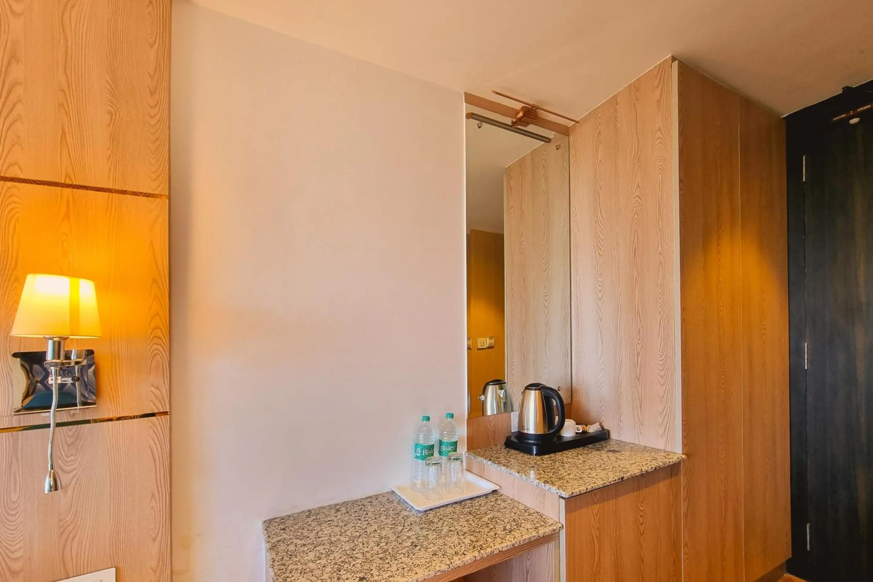 Coffee/tea facilities in Hotel Katson Blue, Dalhousie