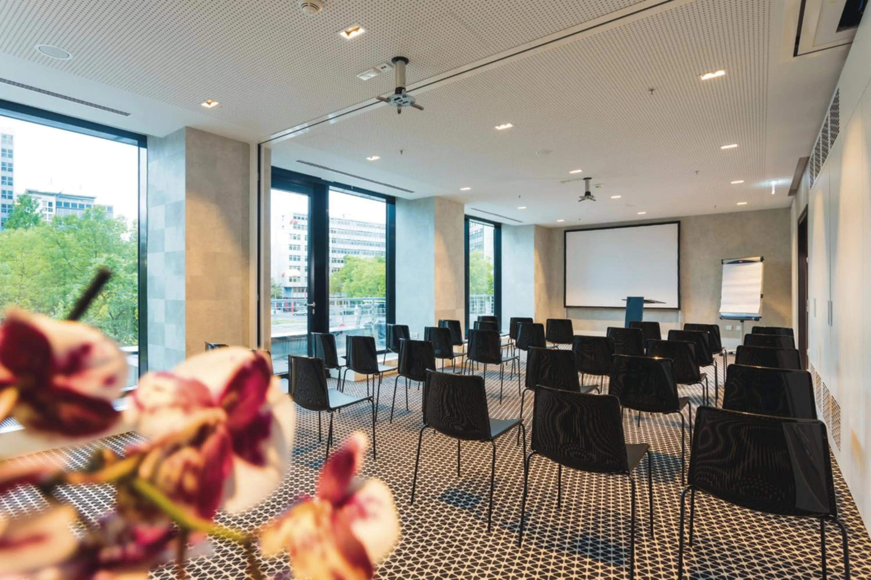 Meeting/conference room in Riu Plaza Berlin