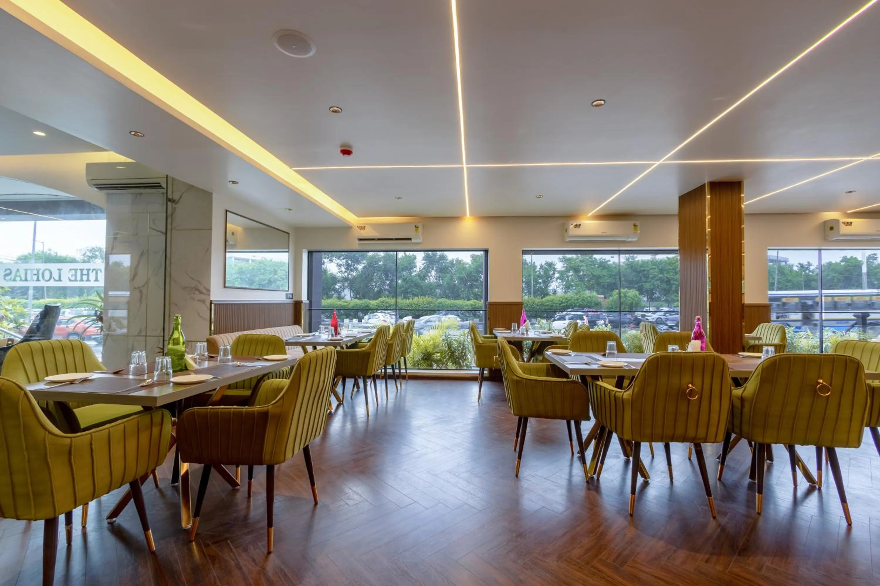 Restaurant/places to eat in Arch The Lohias