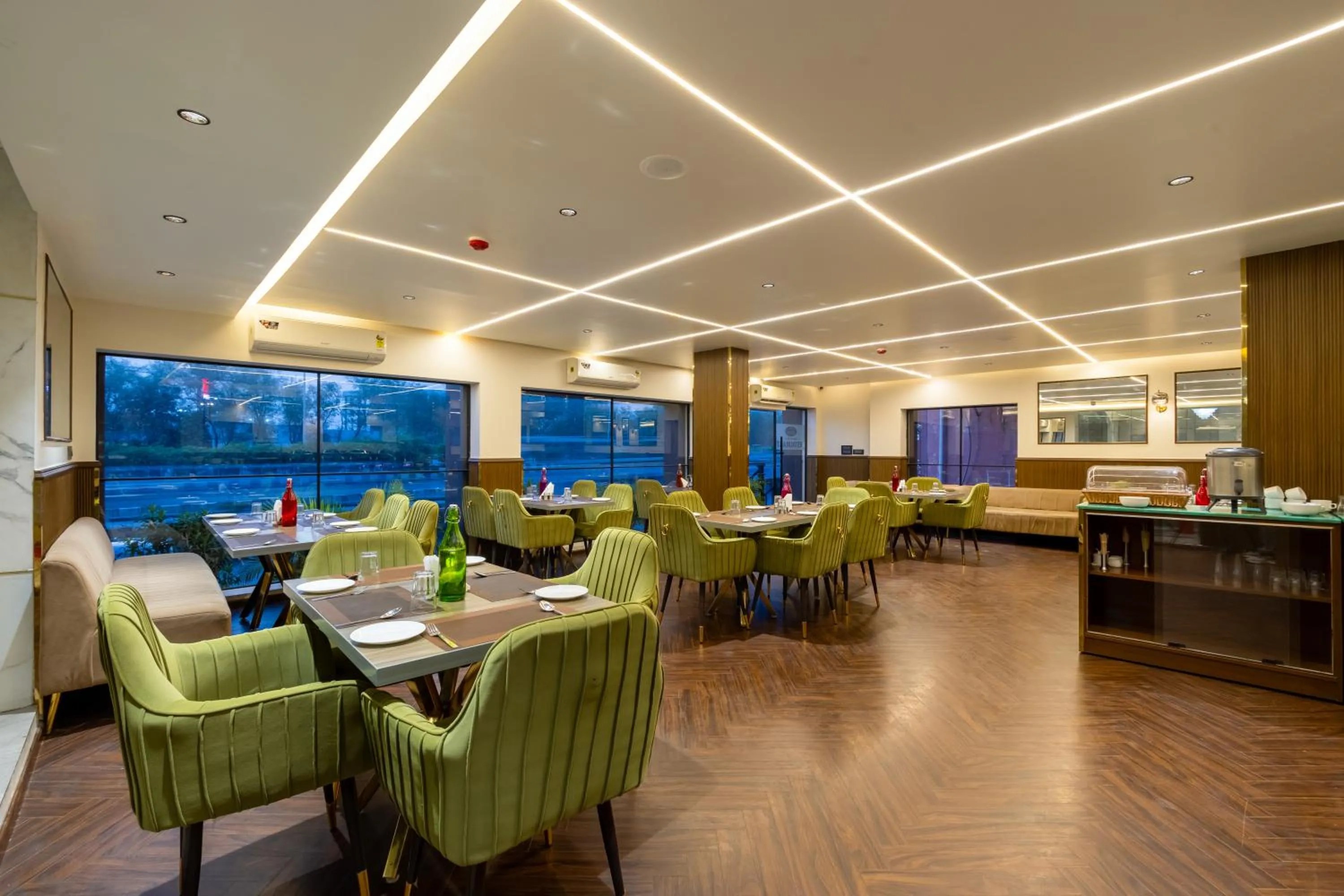 Restaurant/places to eat in Arch The Lohias