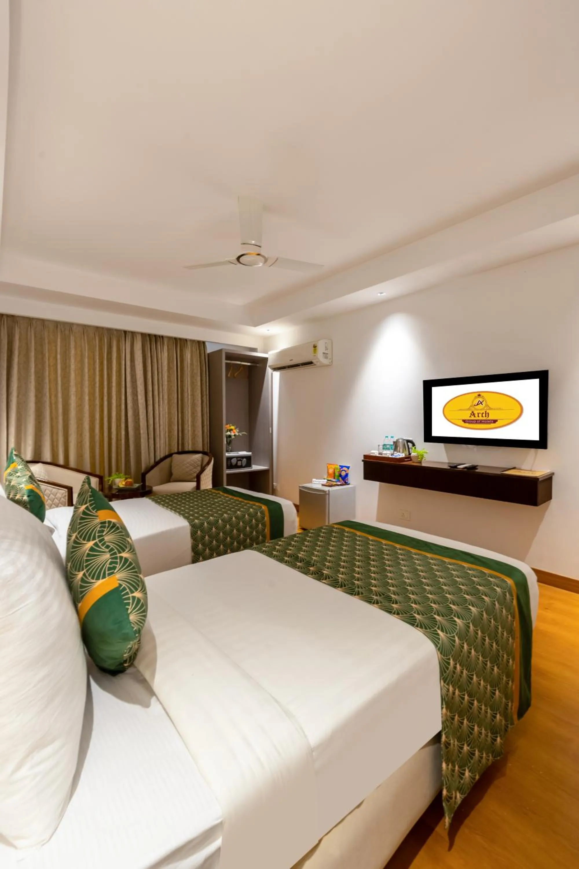 Bed in Arch The Lohias