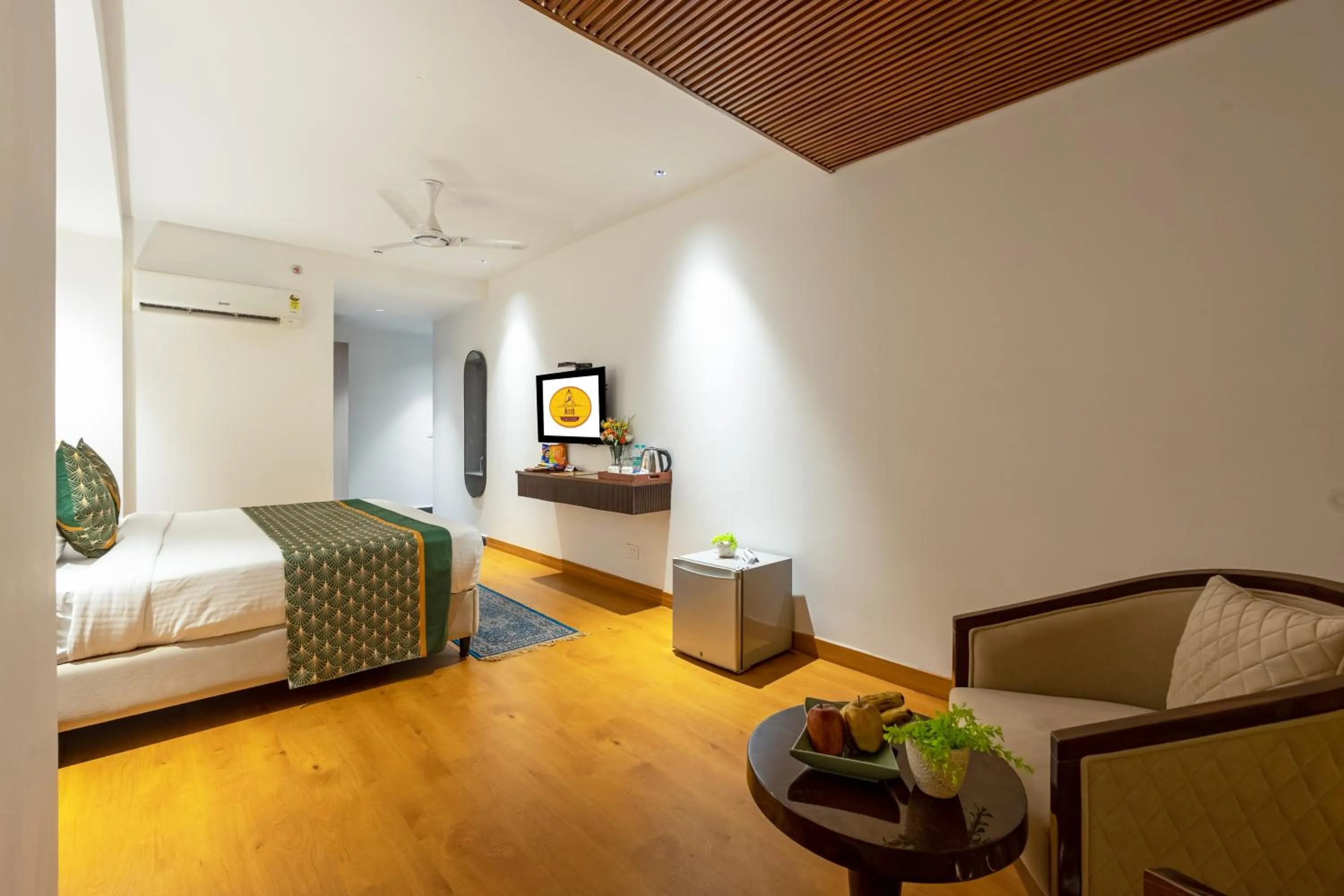 Bed in Arch The Lohias