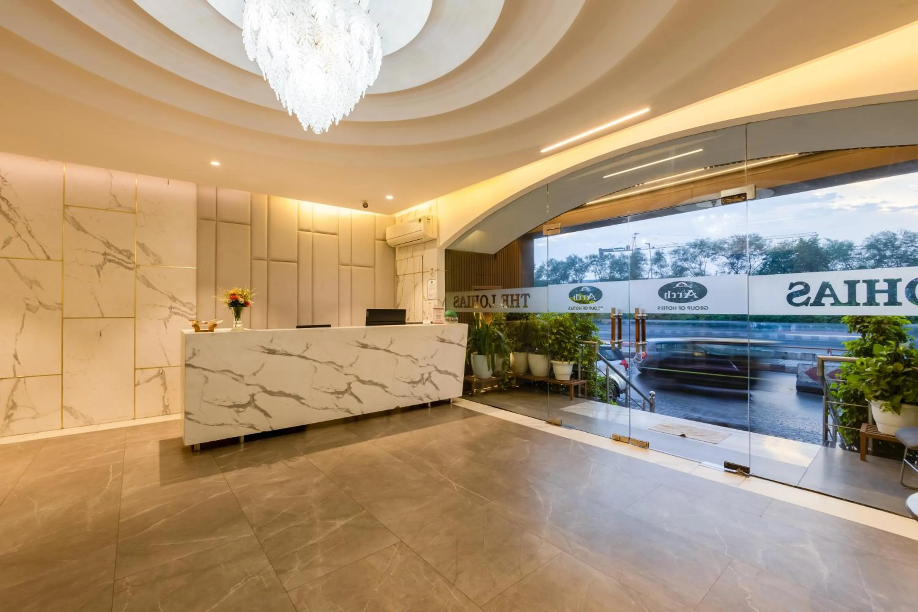Lobby or reception in Arch The Lohias