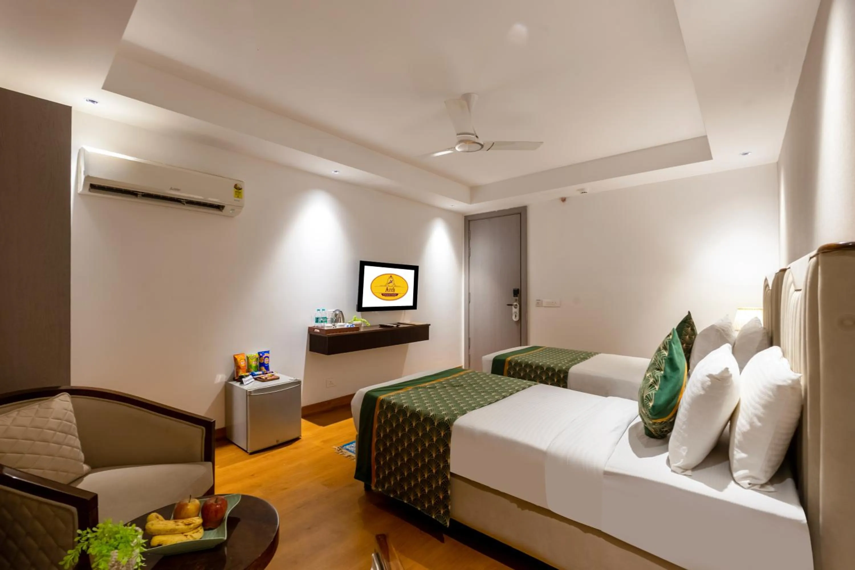 Bed in Arch The Lohias