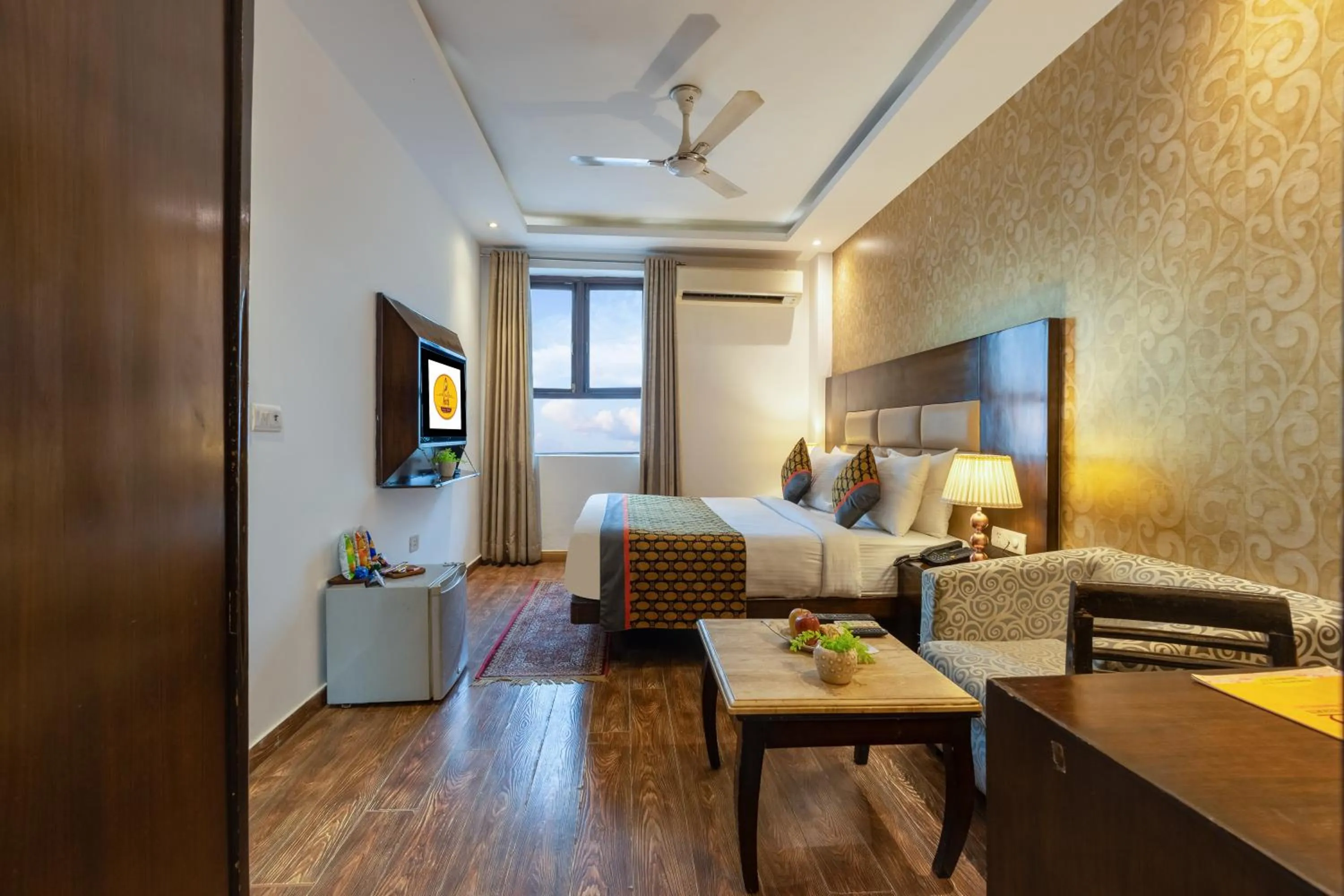 Photo of the whole room, Bed in Arch The Lohias