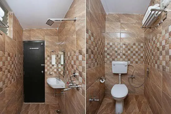 Hotel Sahu Near Kashi Vishwanath Temple Gate