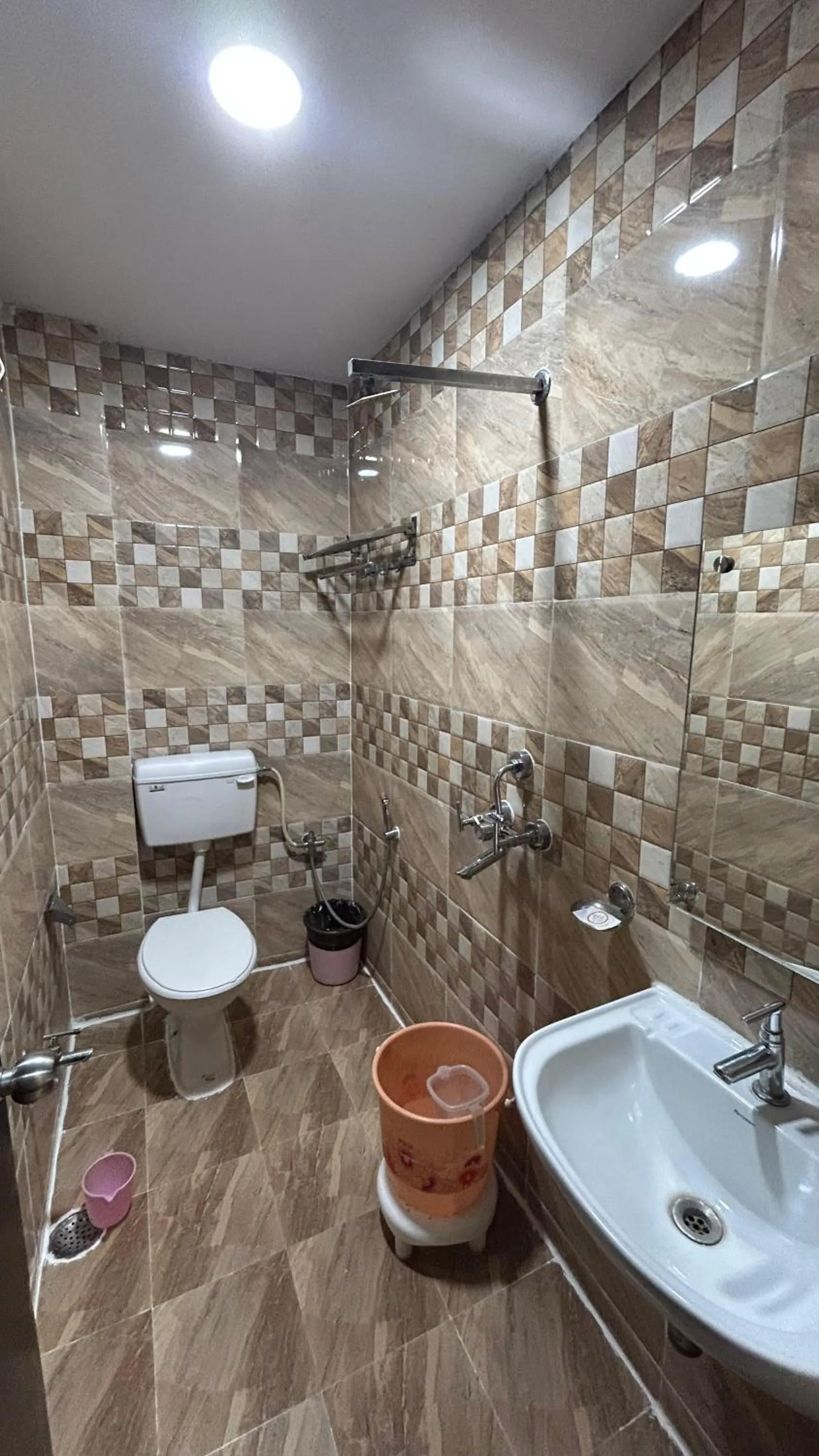 Hotel Sahu Near Kashi Vishwanath Temple Gate