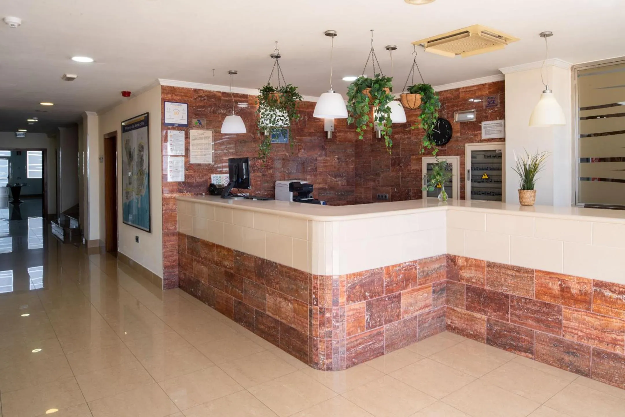 Lobby or reception in Checkin Diamar