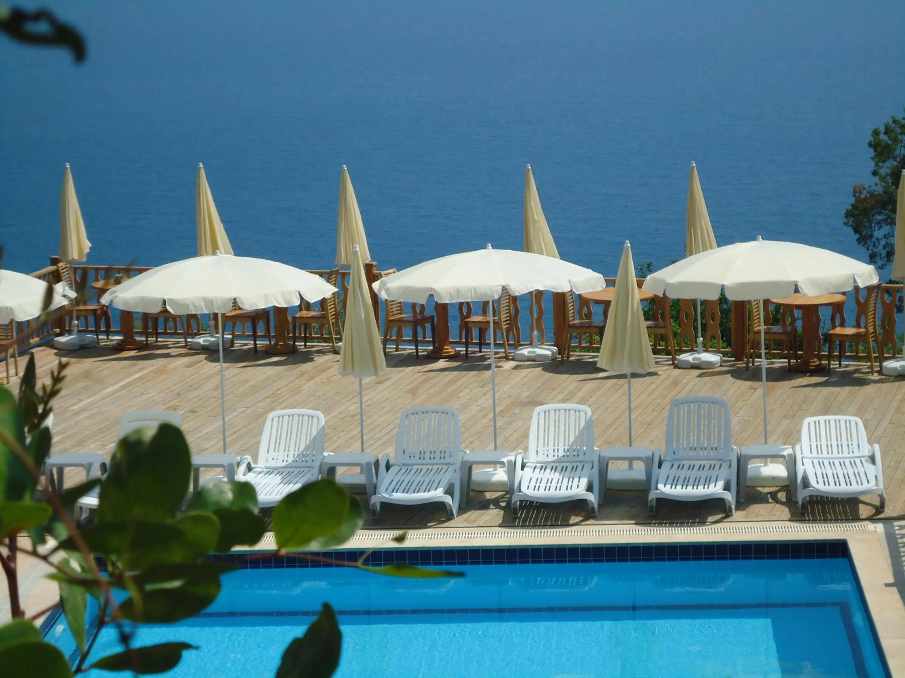 Pool view in Kabak Armes Hotel