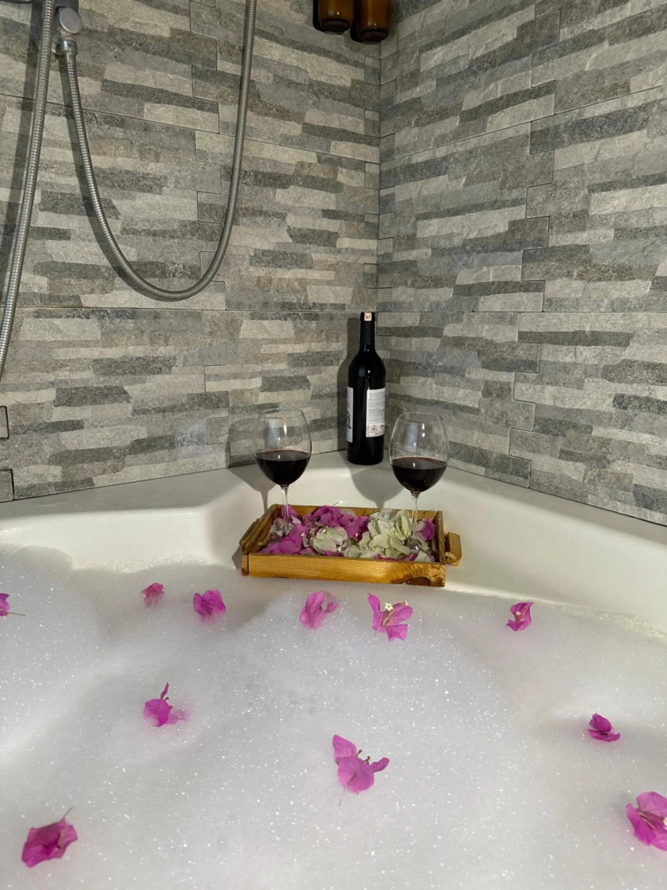 Bath in Kabak Armes Hotel