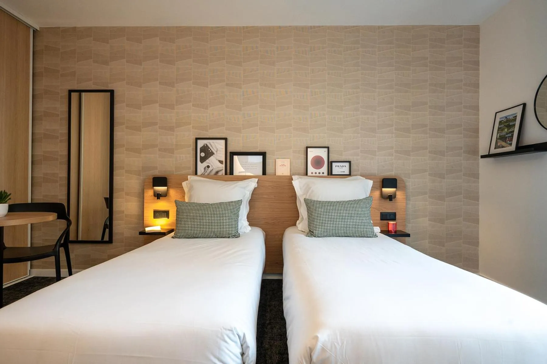 Bed in Nemea Appart Hotel La Boetie Bordeaux Pessac