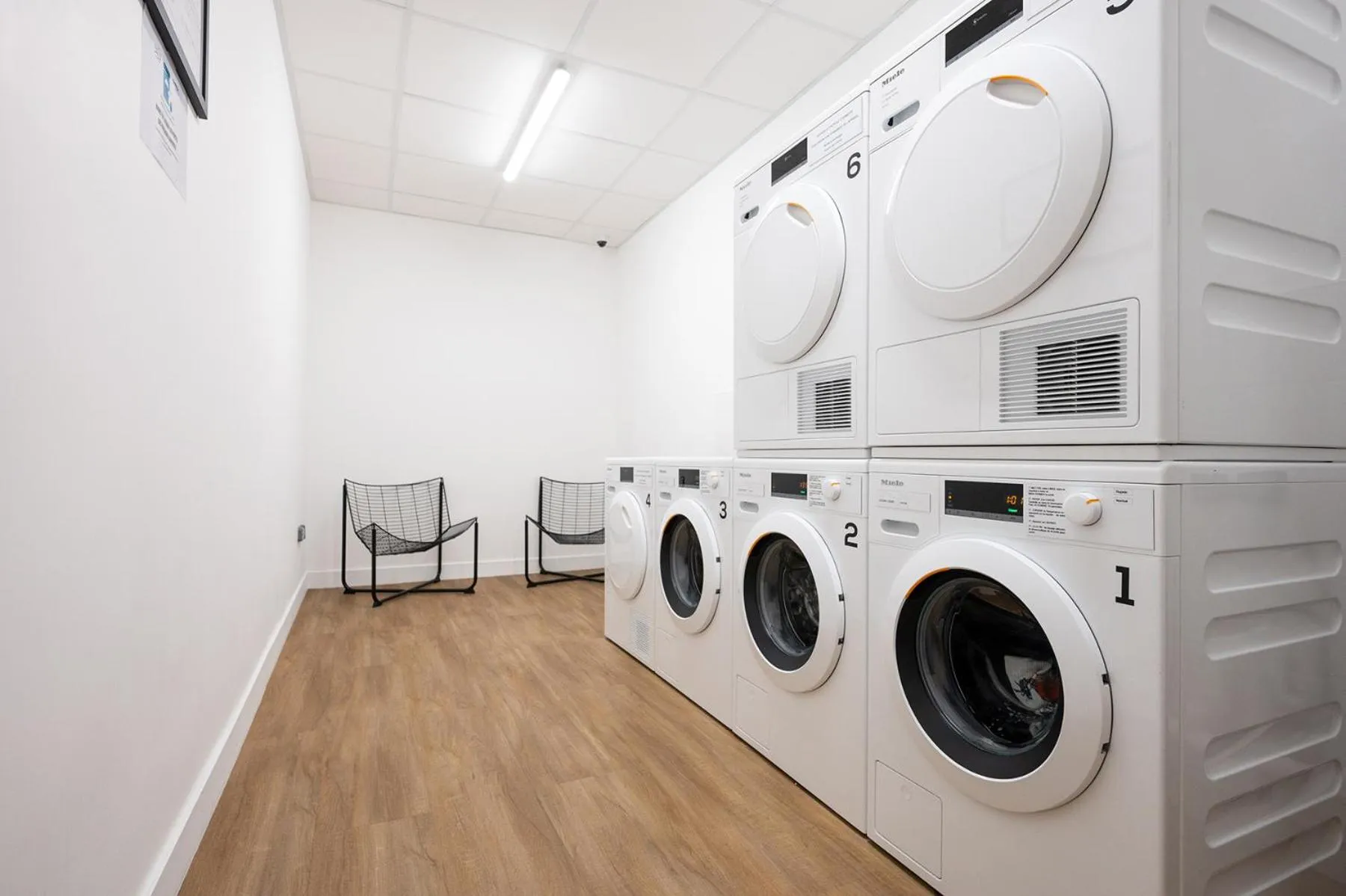 washing machine in Nemea Appart Hotel La Boetie Bordeaux Pessac