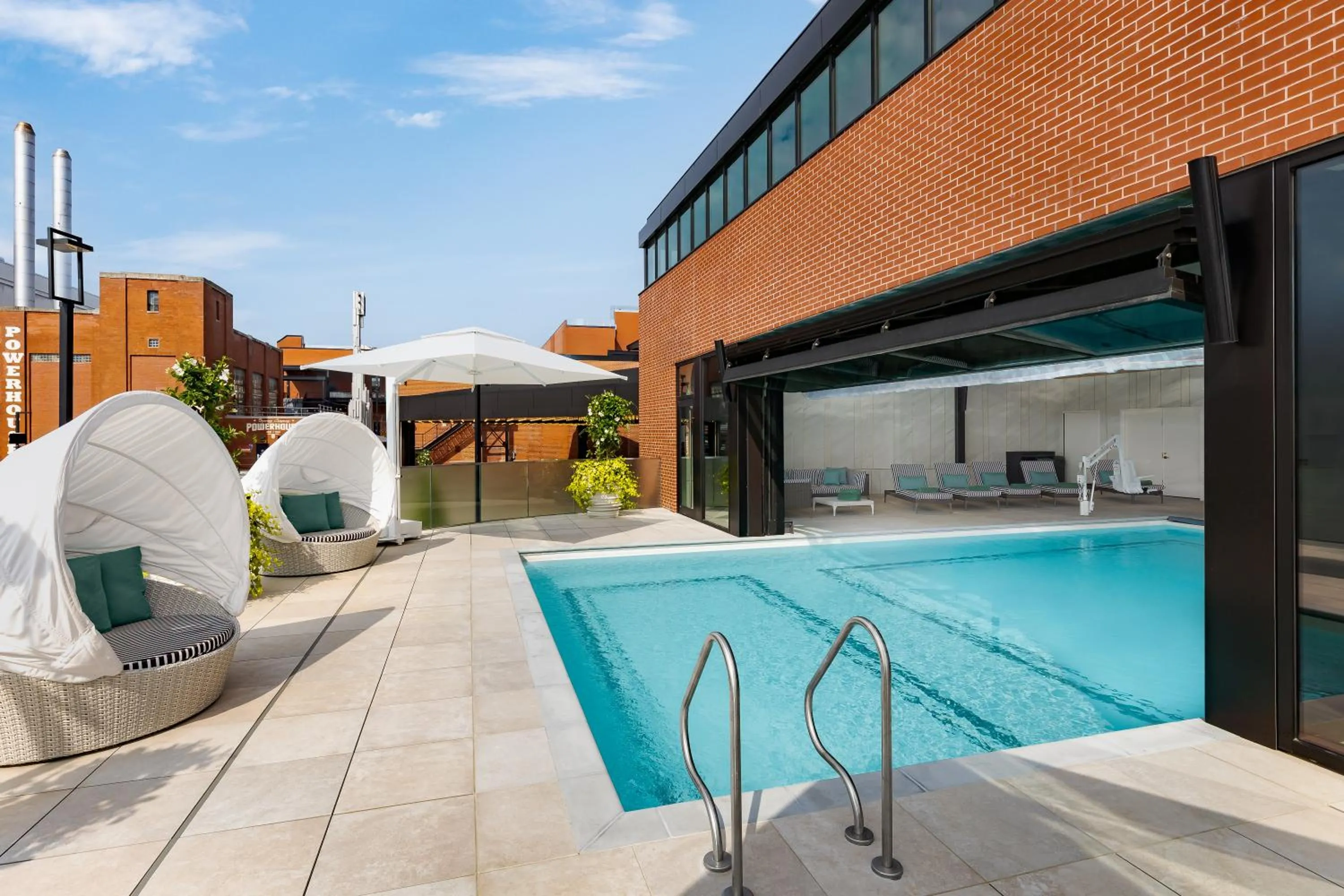 Swimming pool in Hard Rock Hotel London Ontario