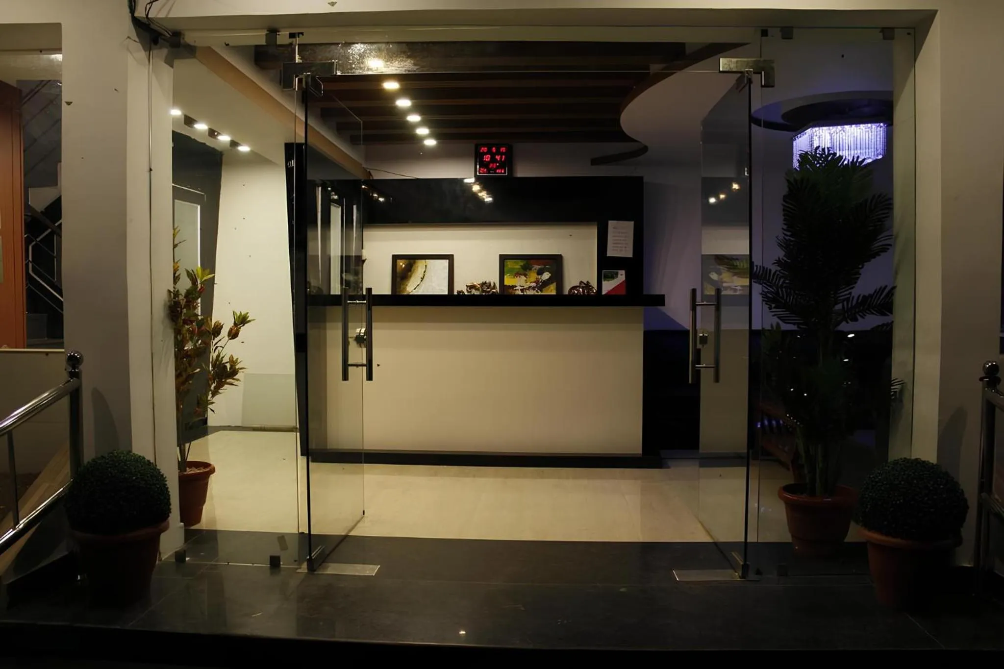 Property building in Green Palms Rubystone Exotic