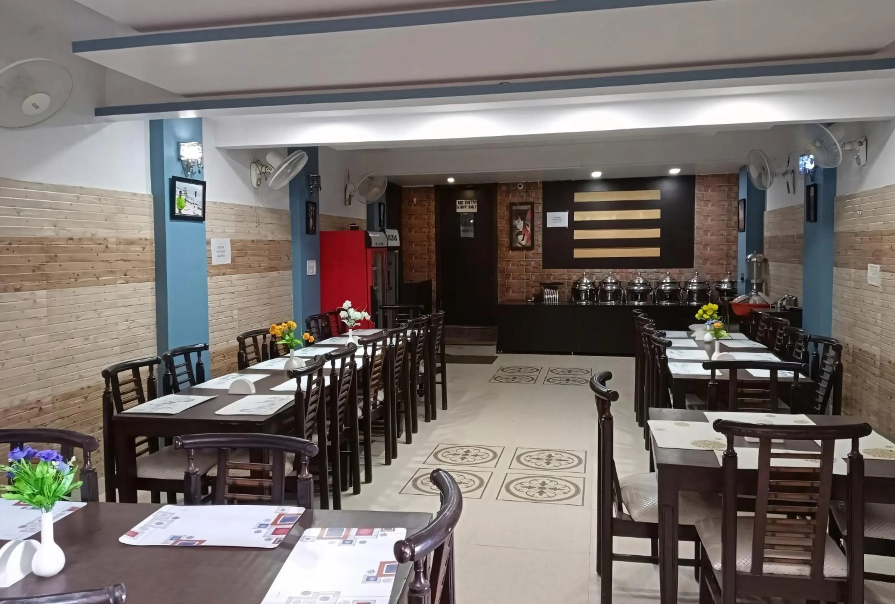 Restaurant/places to eat in Green Palms Rubystone Exotic