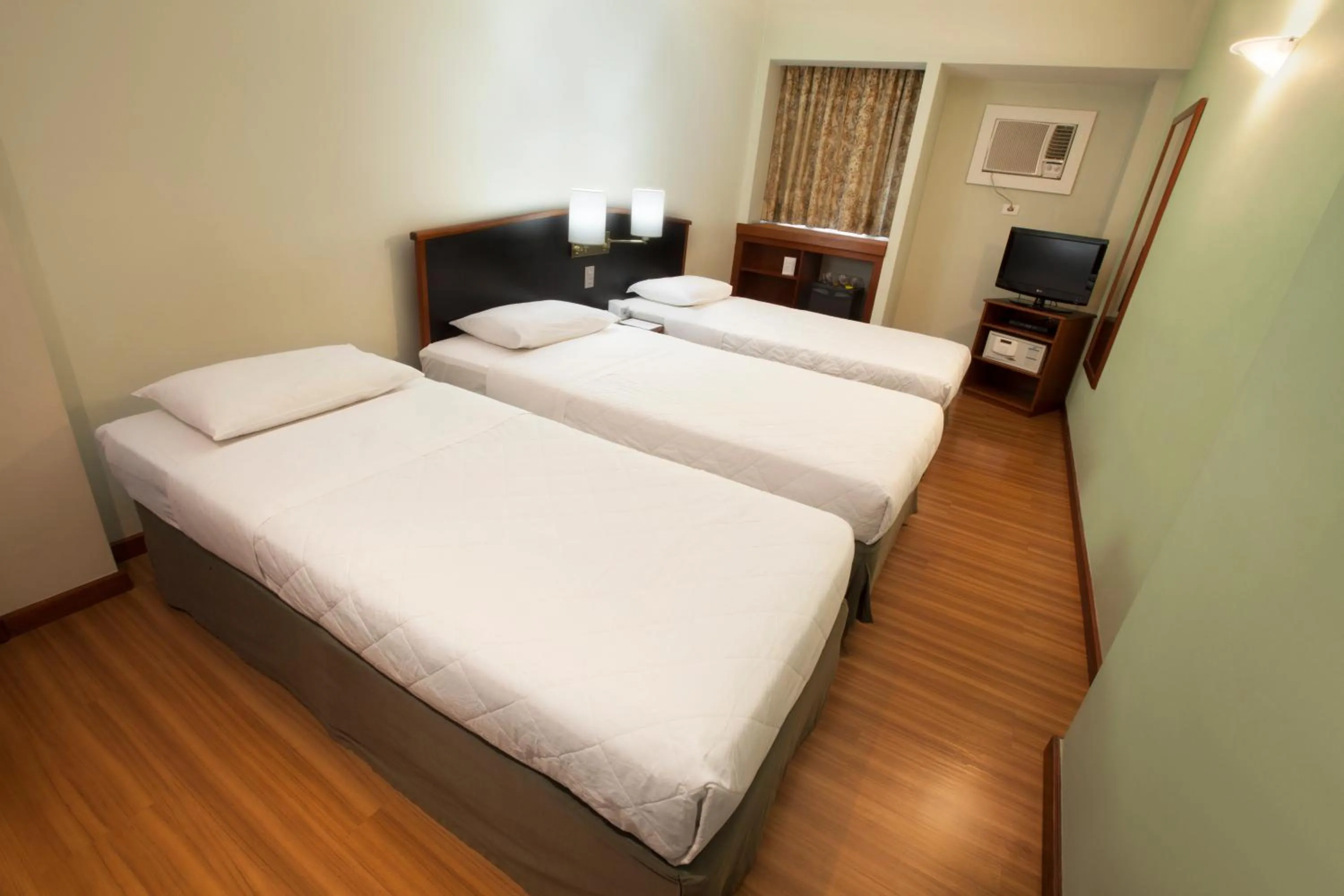 Photo of the whole room, Bed in Hotel Moncloa