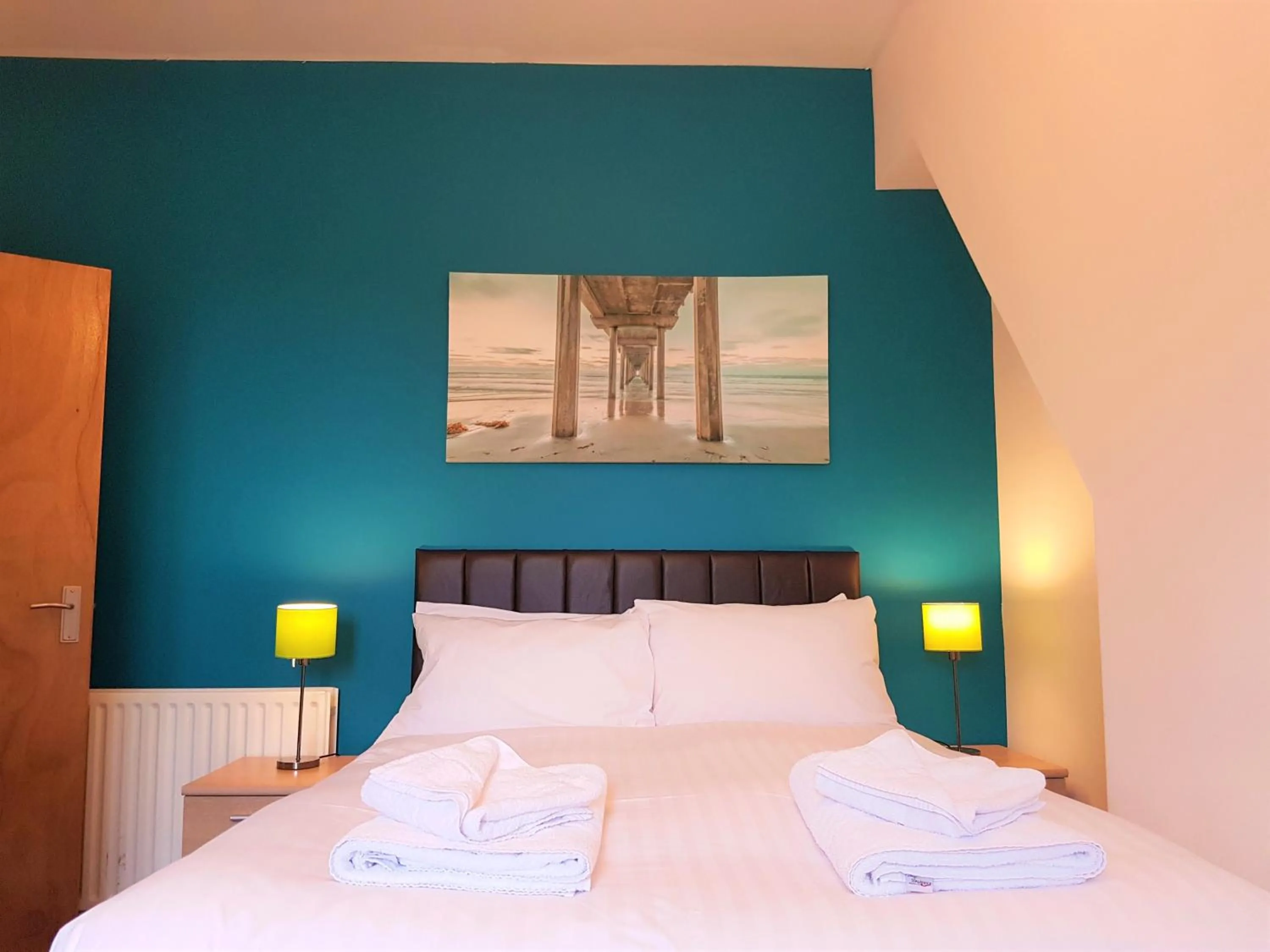 Bed in Bath Road Apartments