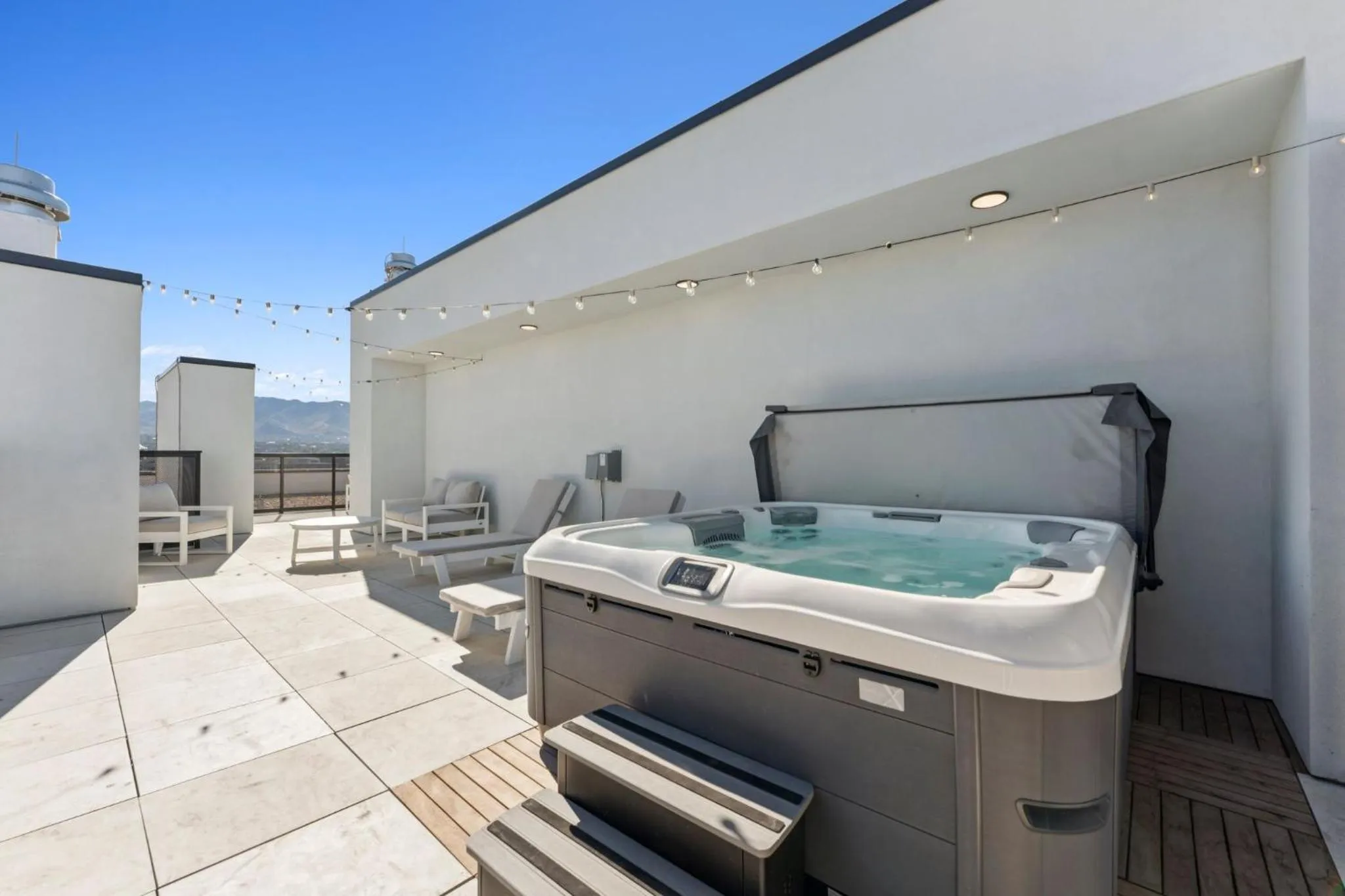 Hot Tub in Placemakr Salt Lake City