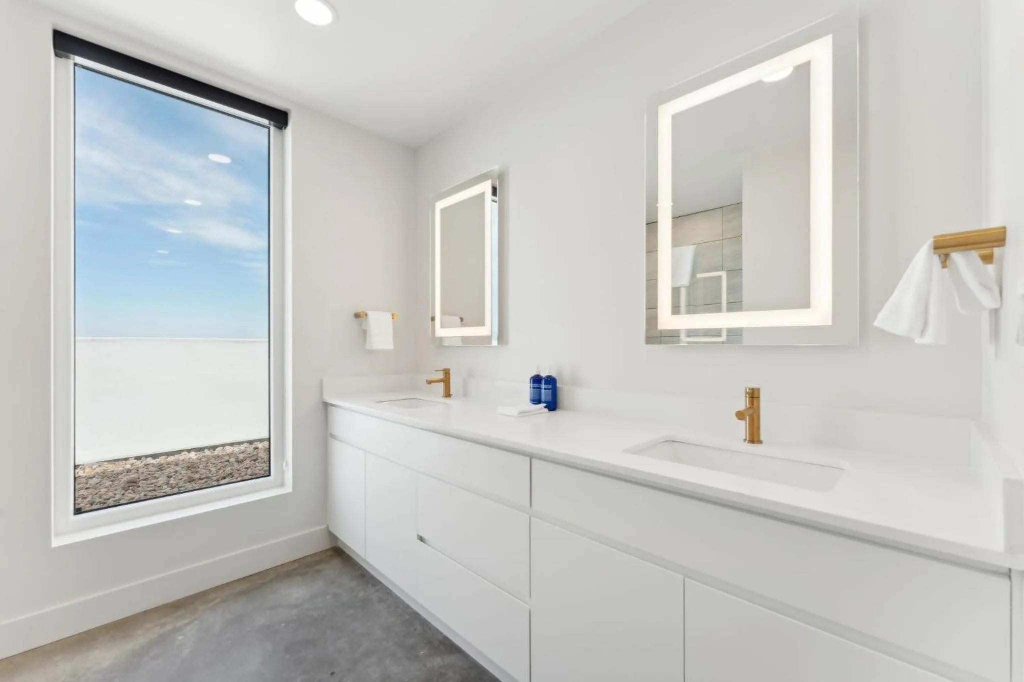 Bathroom in Placemakr Salt Lake City