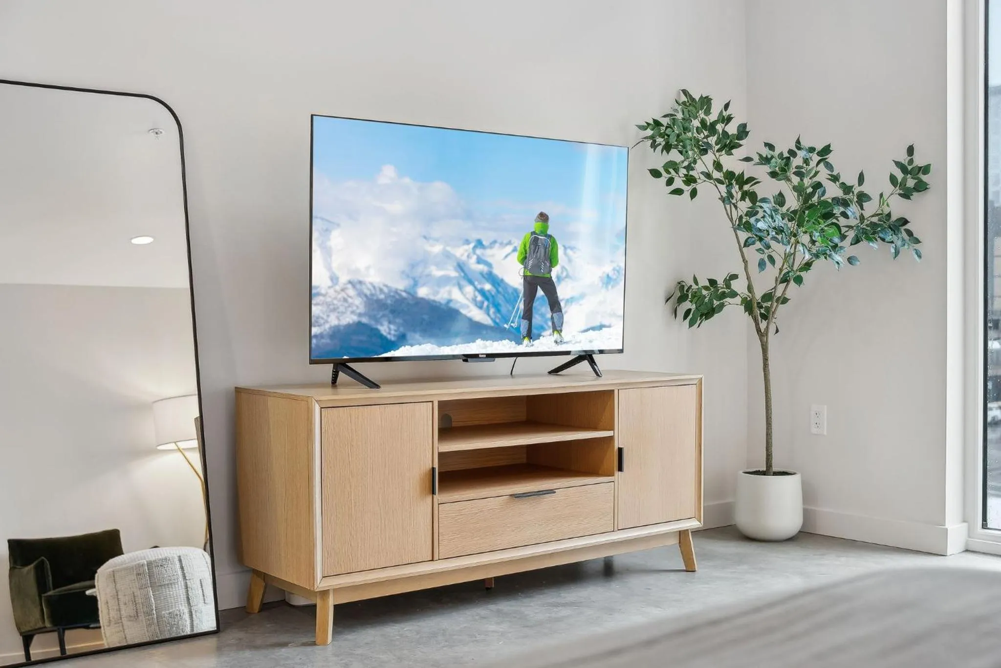 TV and multimedia in Placemakr Salt Lake City