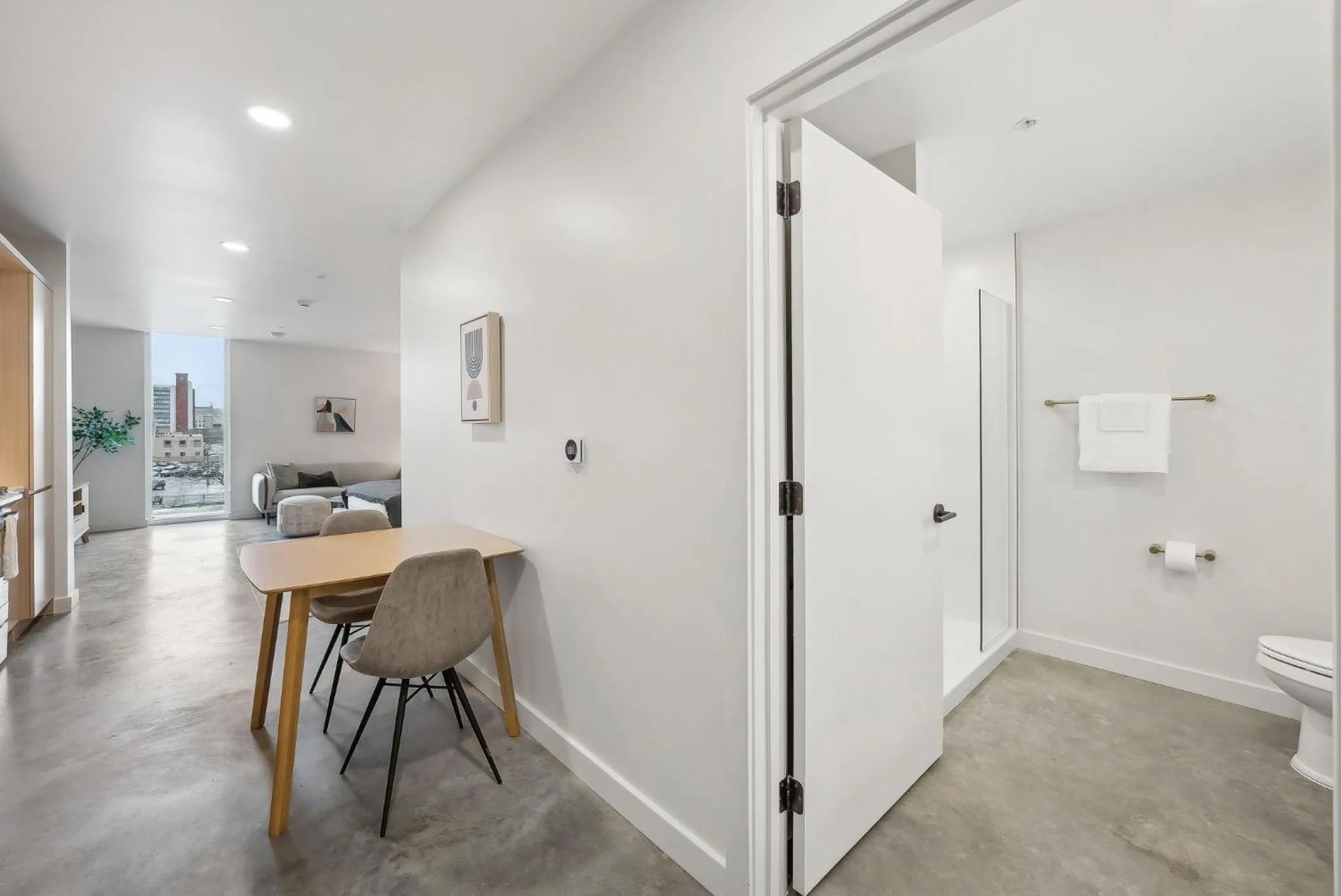 Dining area in Placemakr Salt Lake City