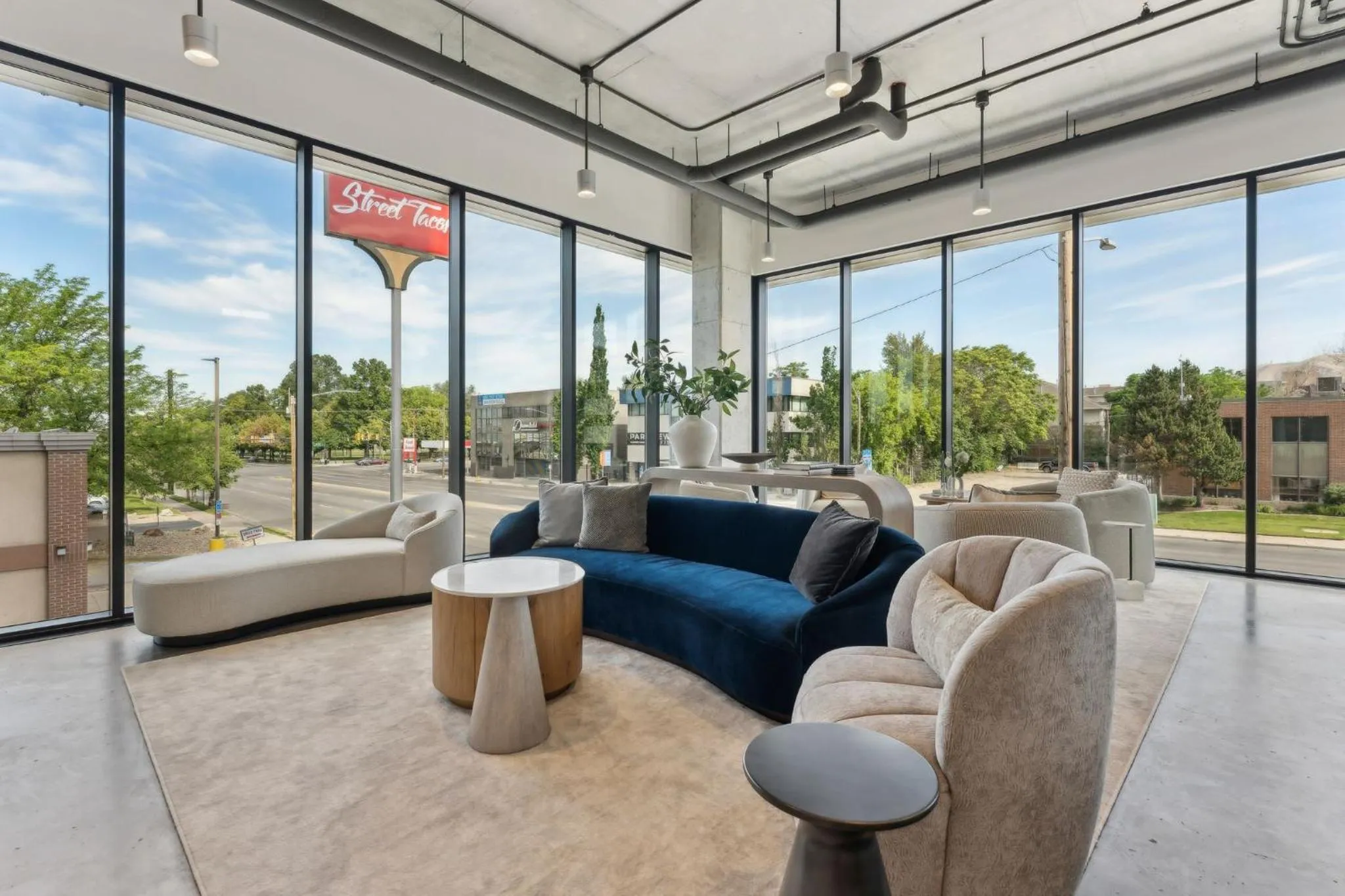 Communal lounge/ TV room in Placemakr Salt Lake City