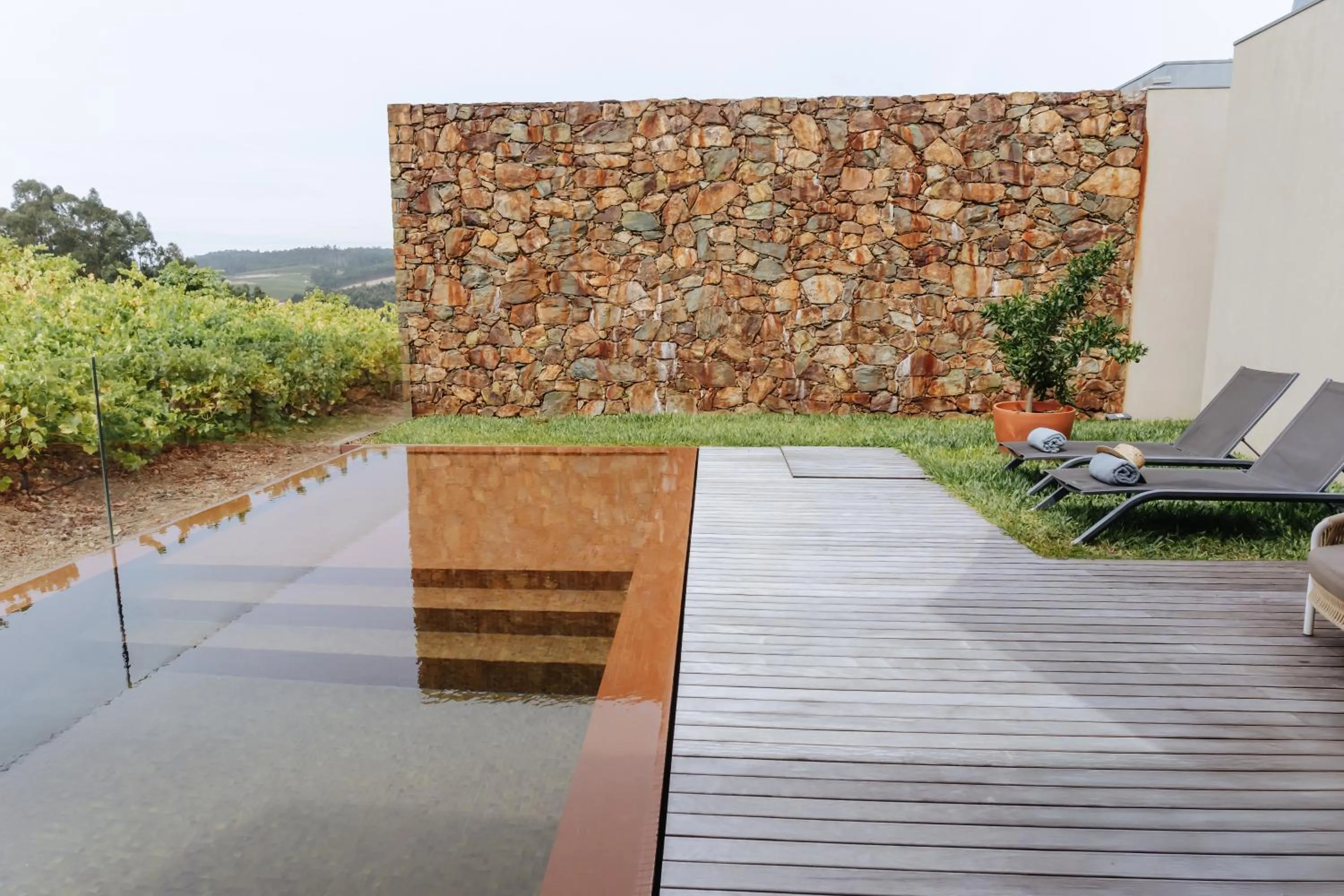 Pool view in Monverde - Wine Experience Hotel - by Unlock Hotels