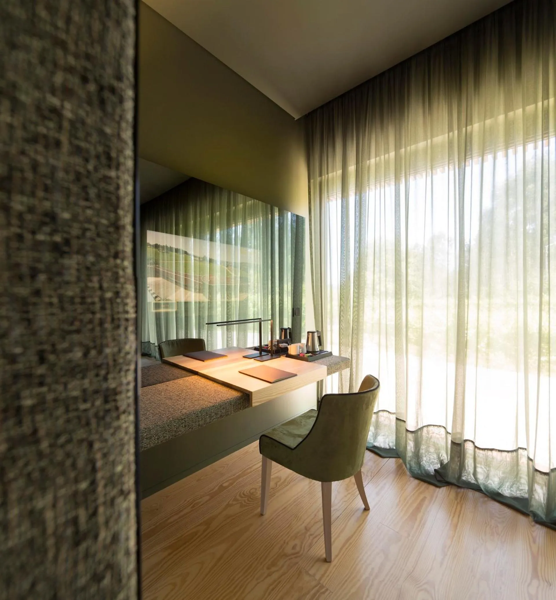 Seating area, Bed in Monverde - Wine Experience Hotel - by Unlock Hotels