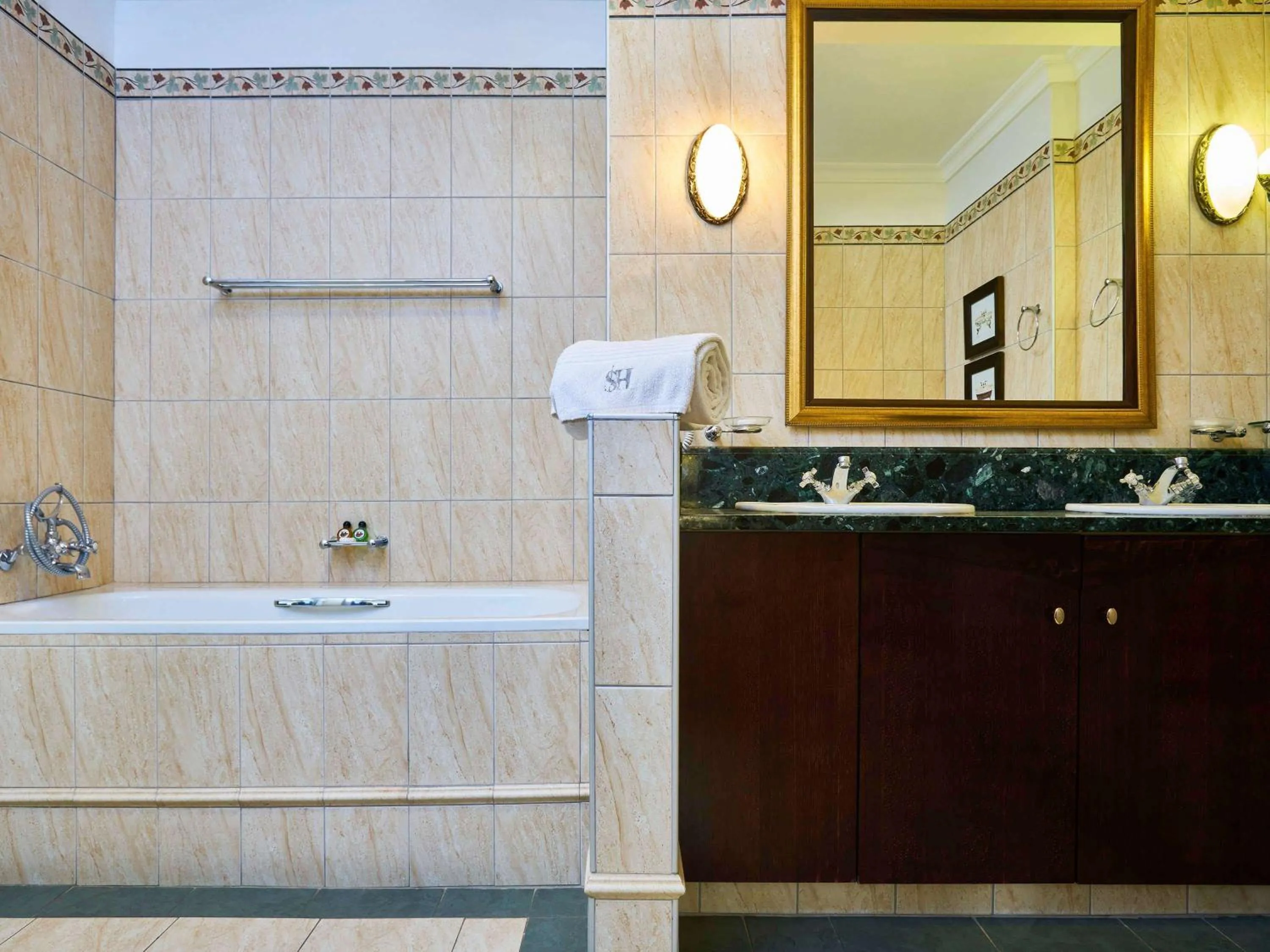 Bathroom in Safari Court Hotel Managed By Accor