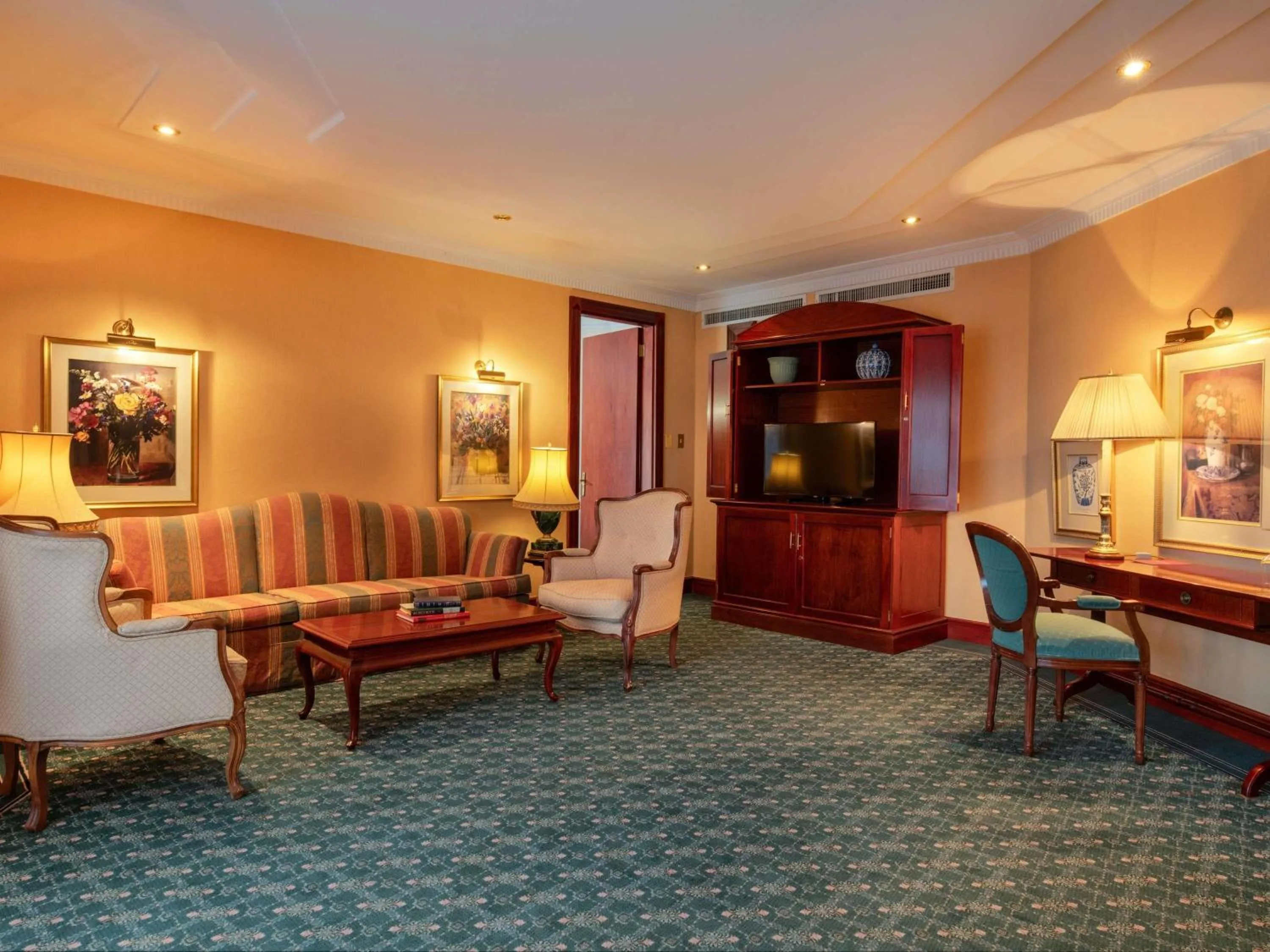 Bedroom in Mövenpick Hotel Windhoek