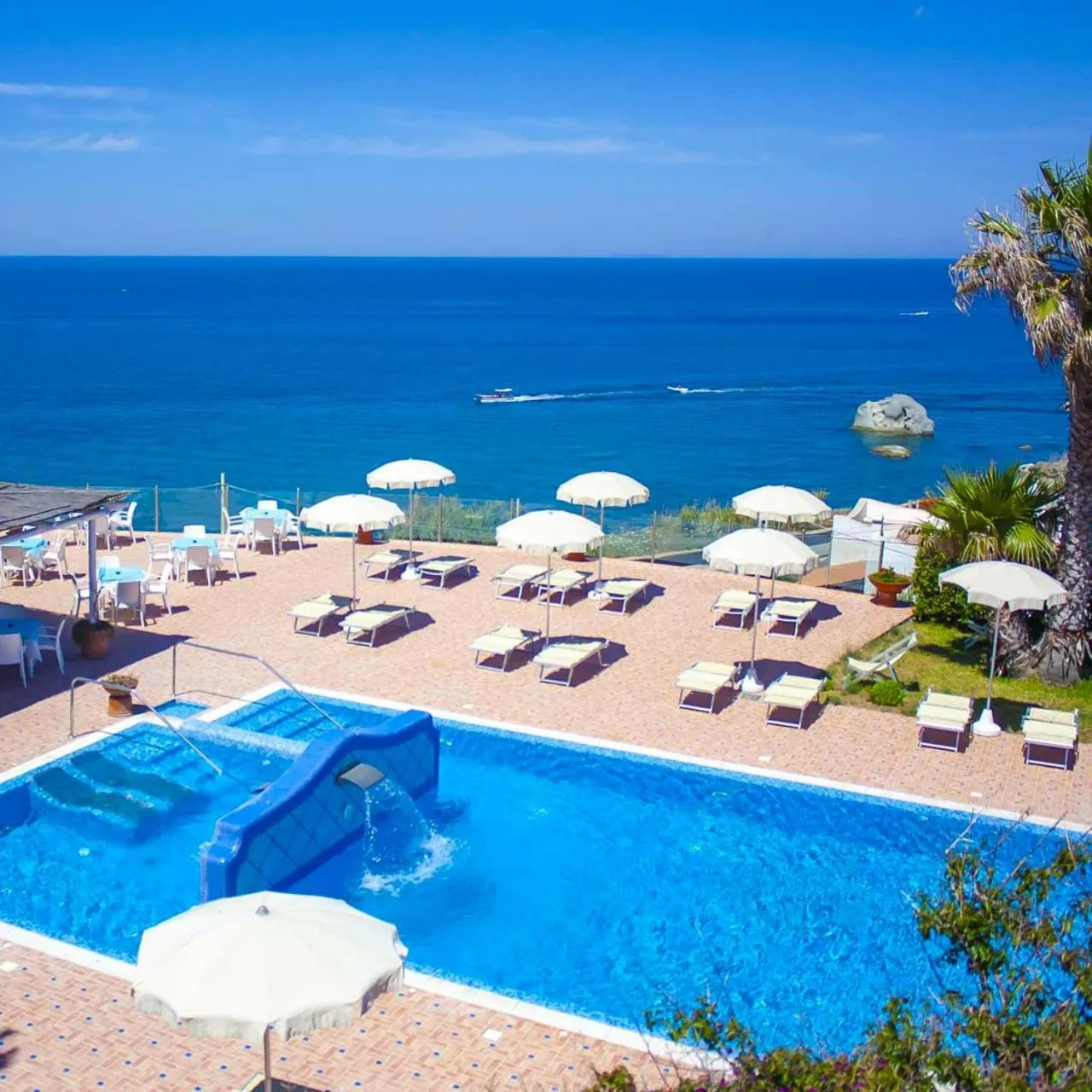 Swimming pool in Hotel Albatros