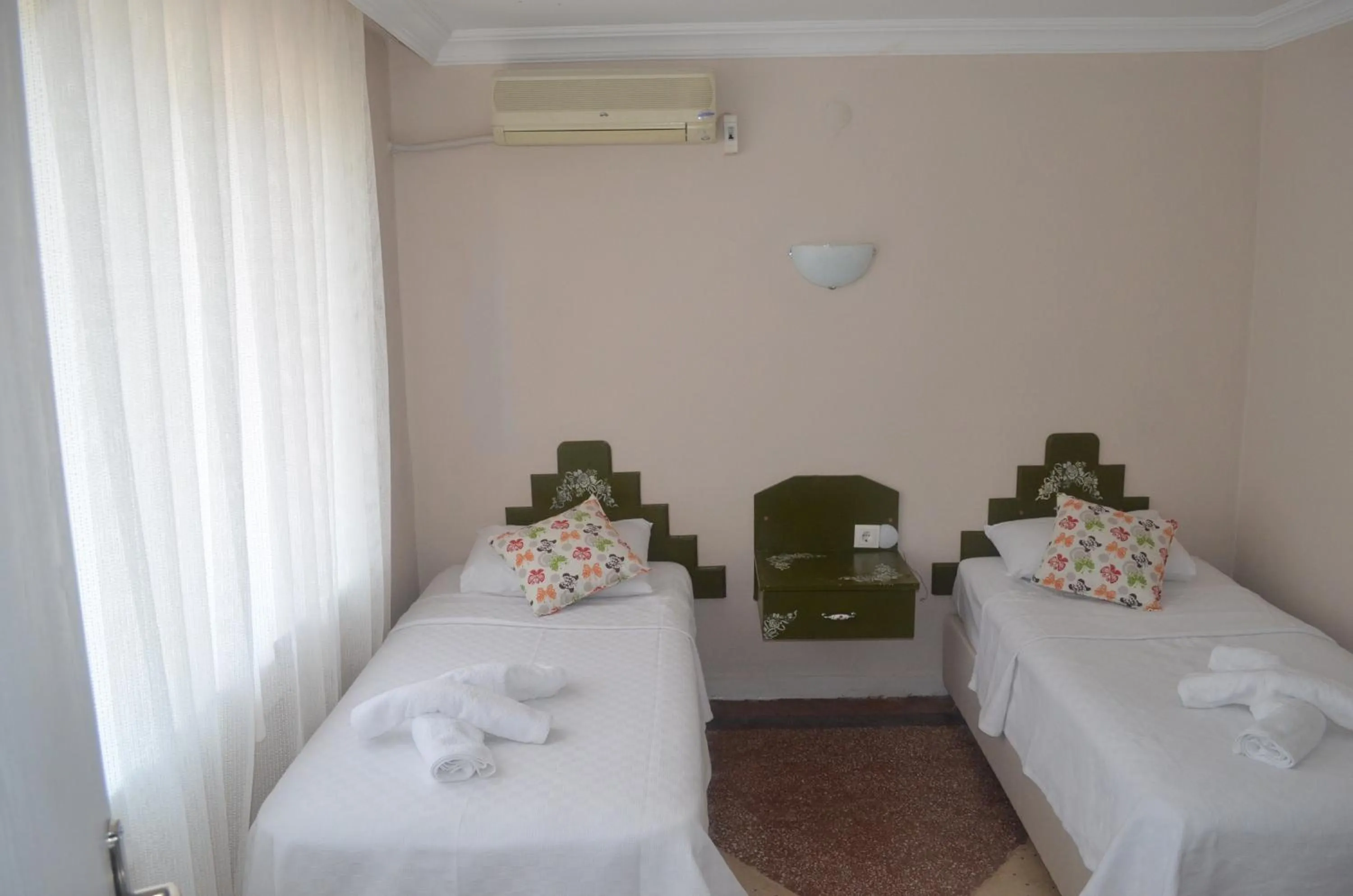 Photo of the whole room in Tunc Hotel