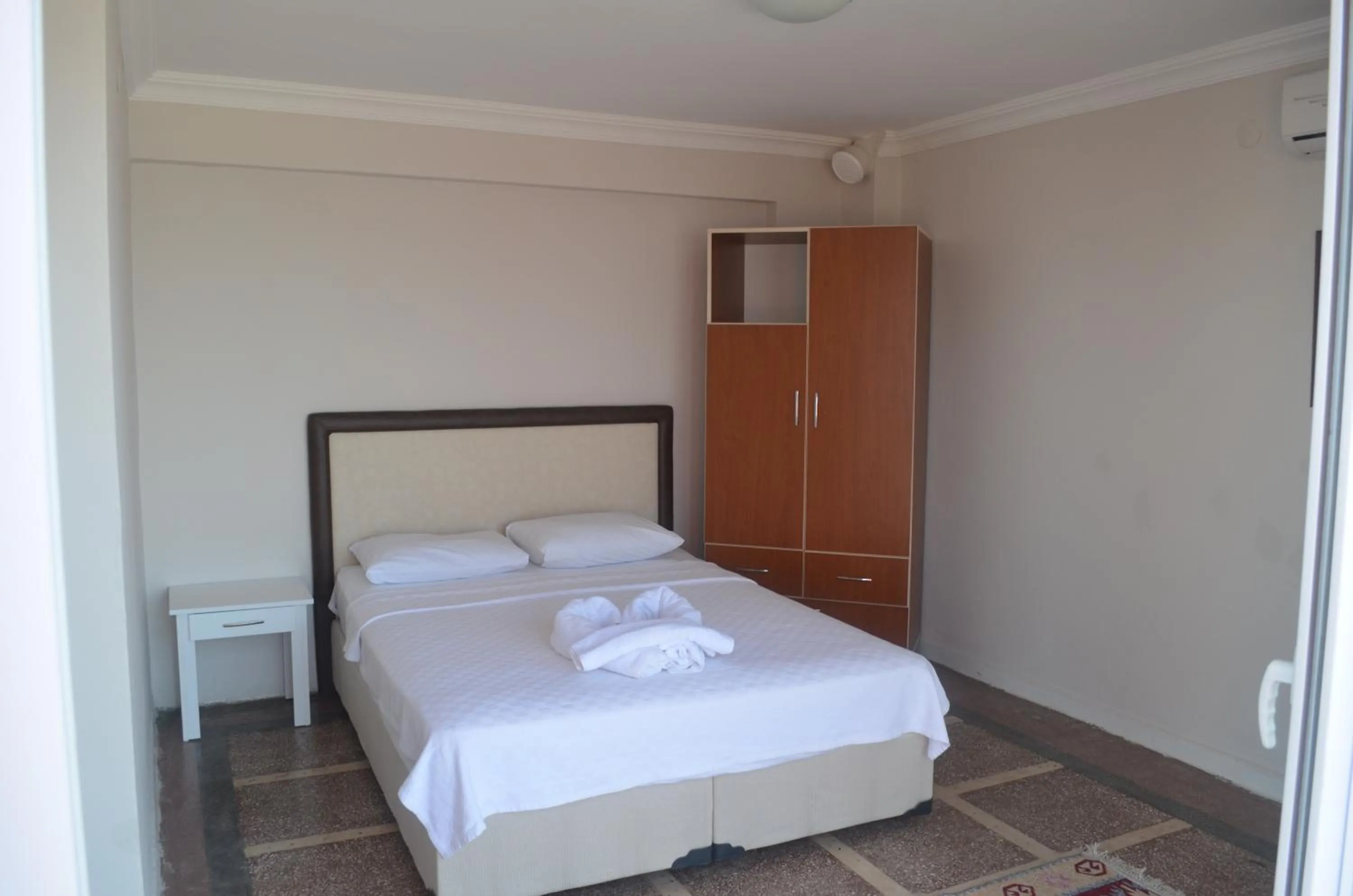 Photo of the whole room in Tunc Hotel