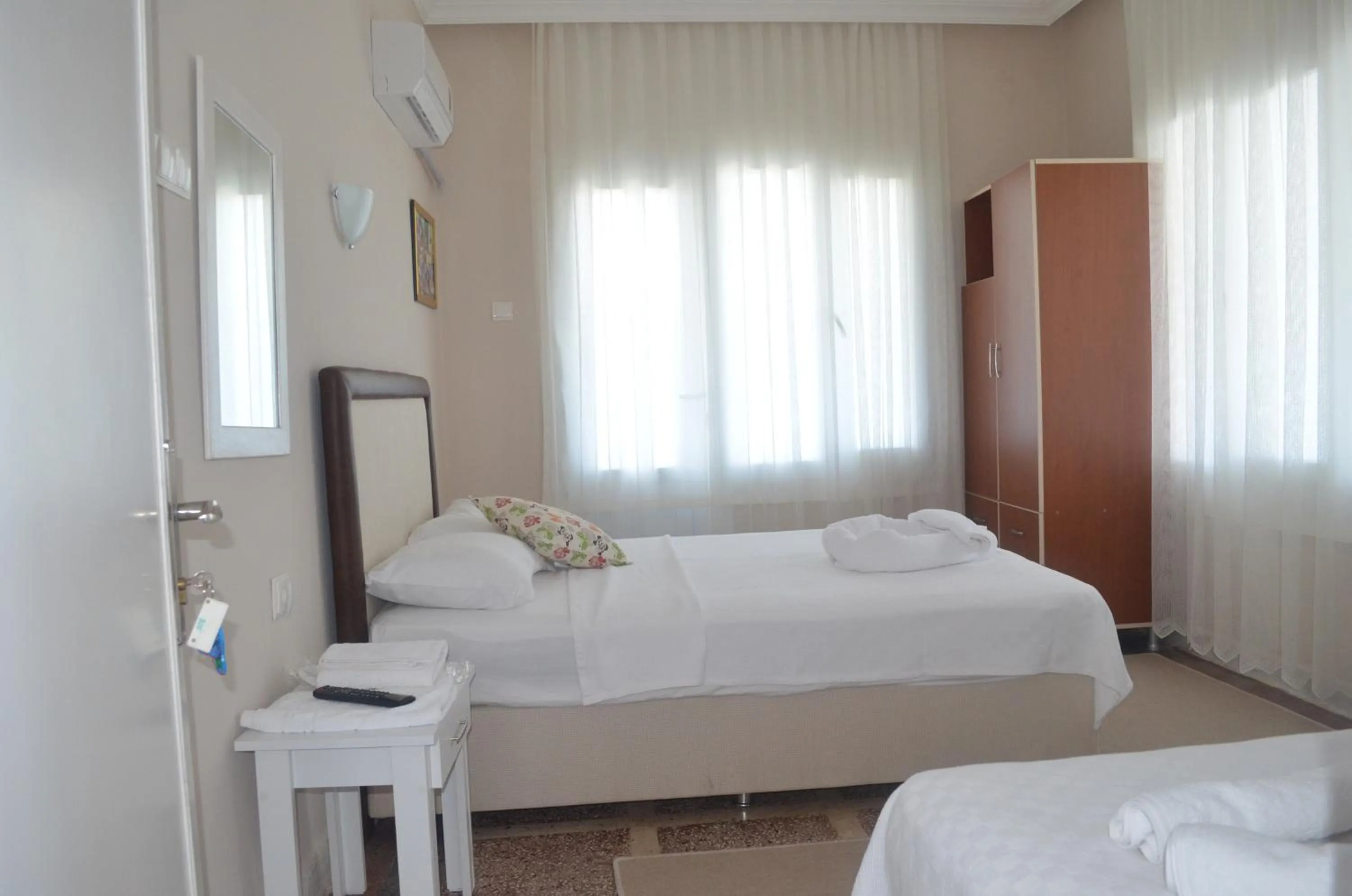 Photo of the whole room in Tunc Hotel