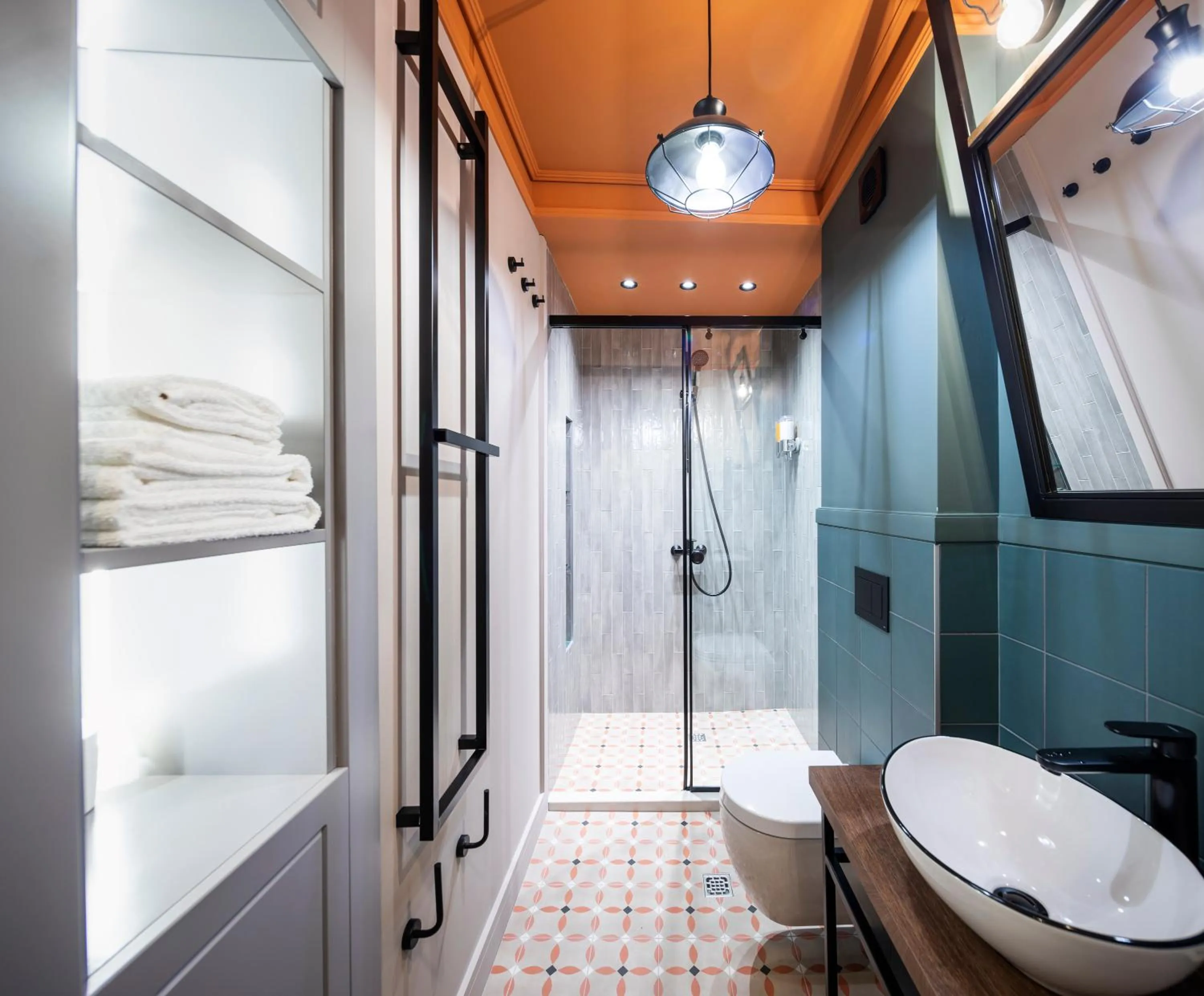 5 Vintage Guest House