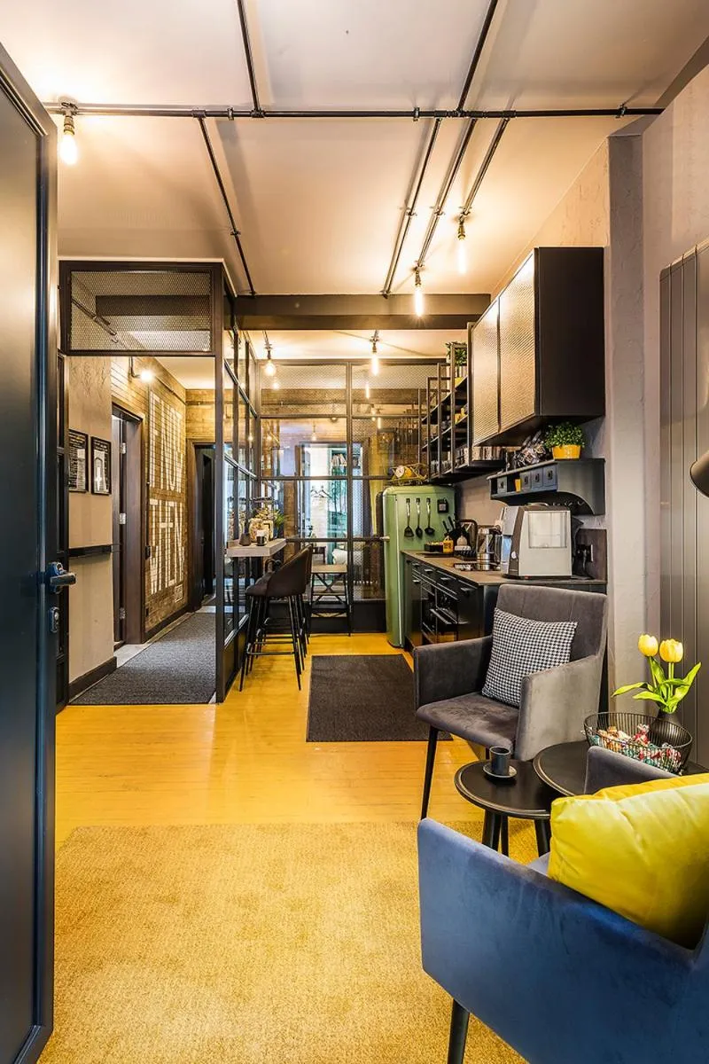 5 Vintage Guest House