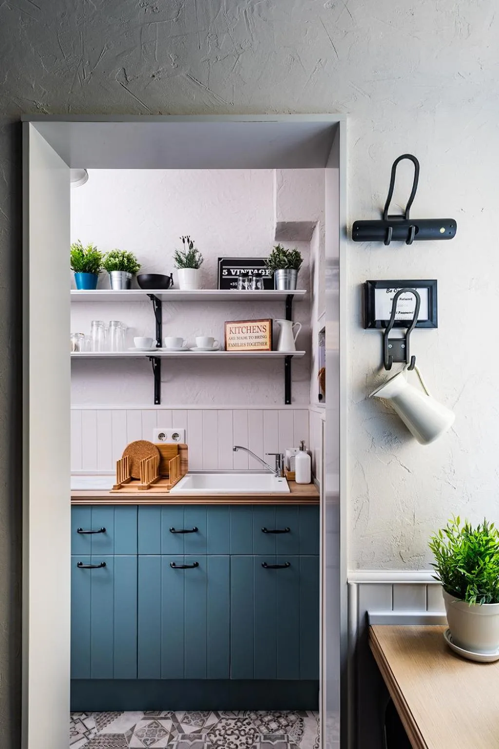 Coffee/tea facilities in 5 Vintage Guest House