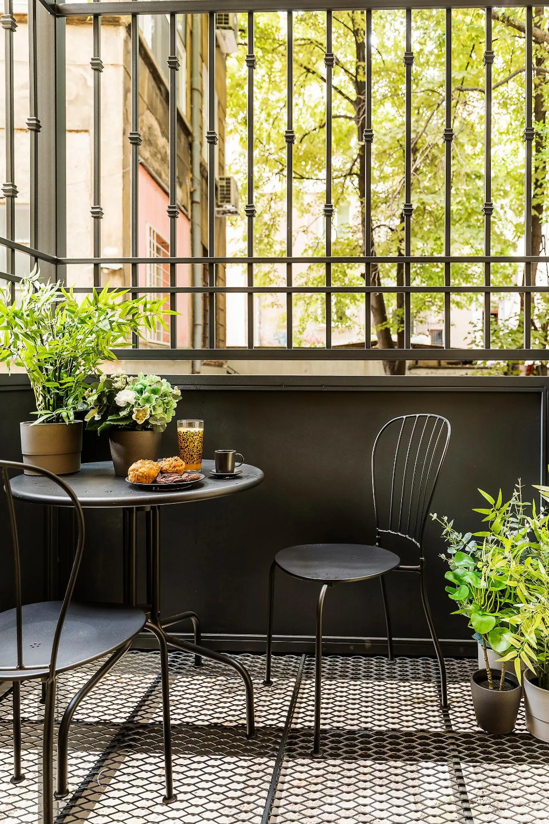 Living room in 5 Vintage Guest House