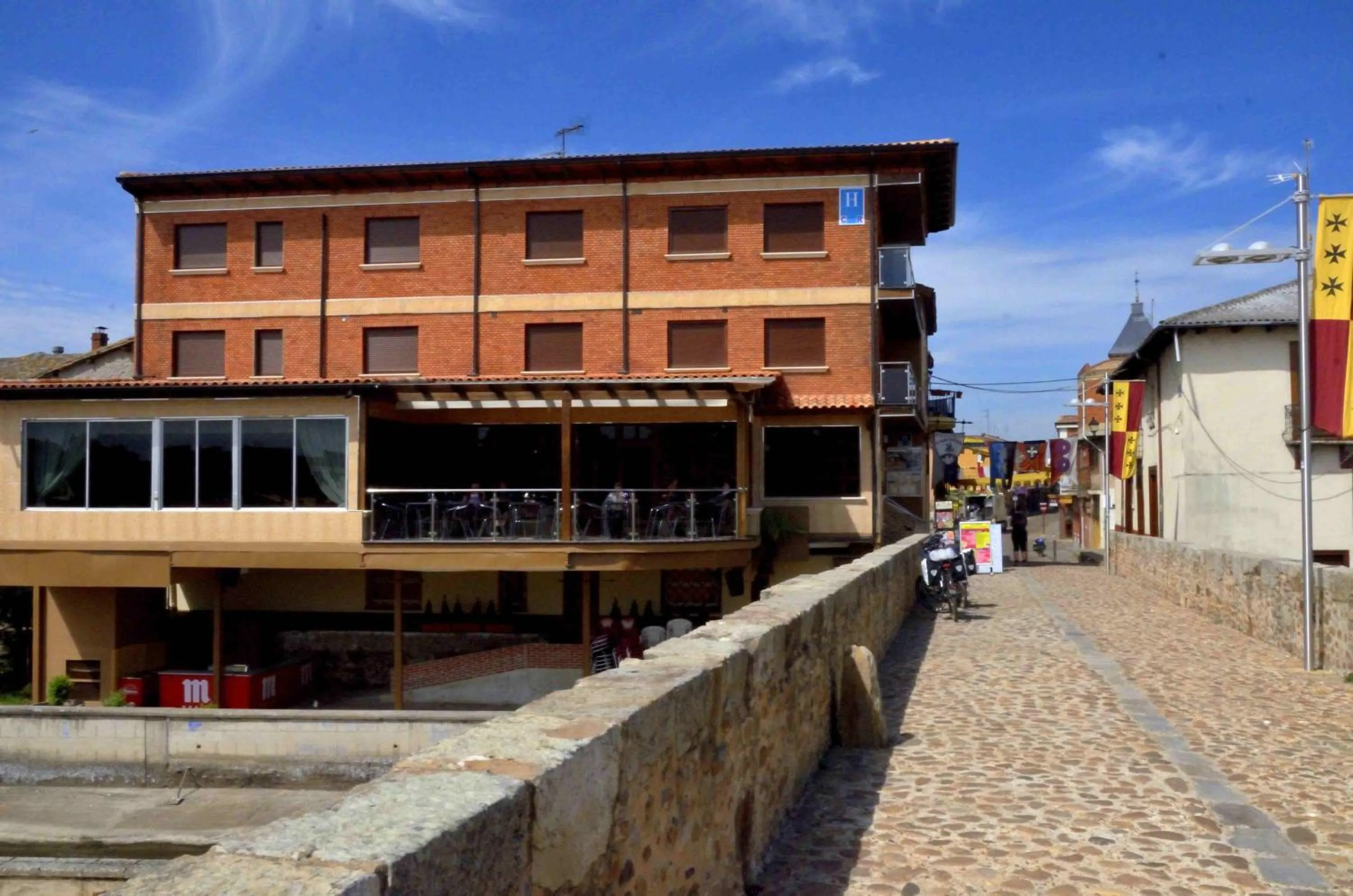 Property building in Hostal Don Suero de Quiñones