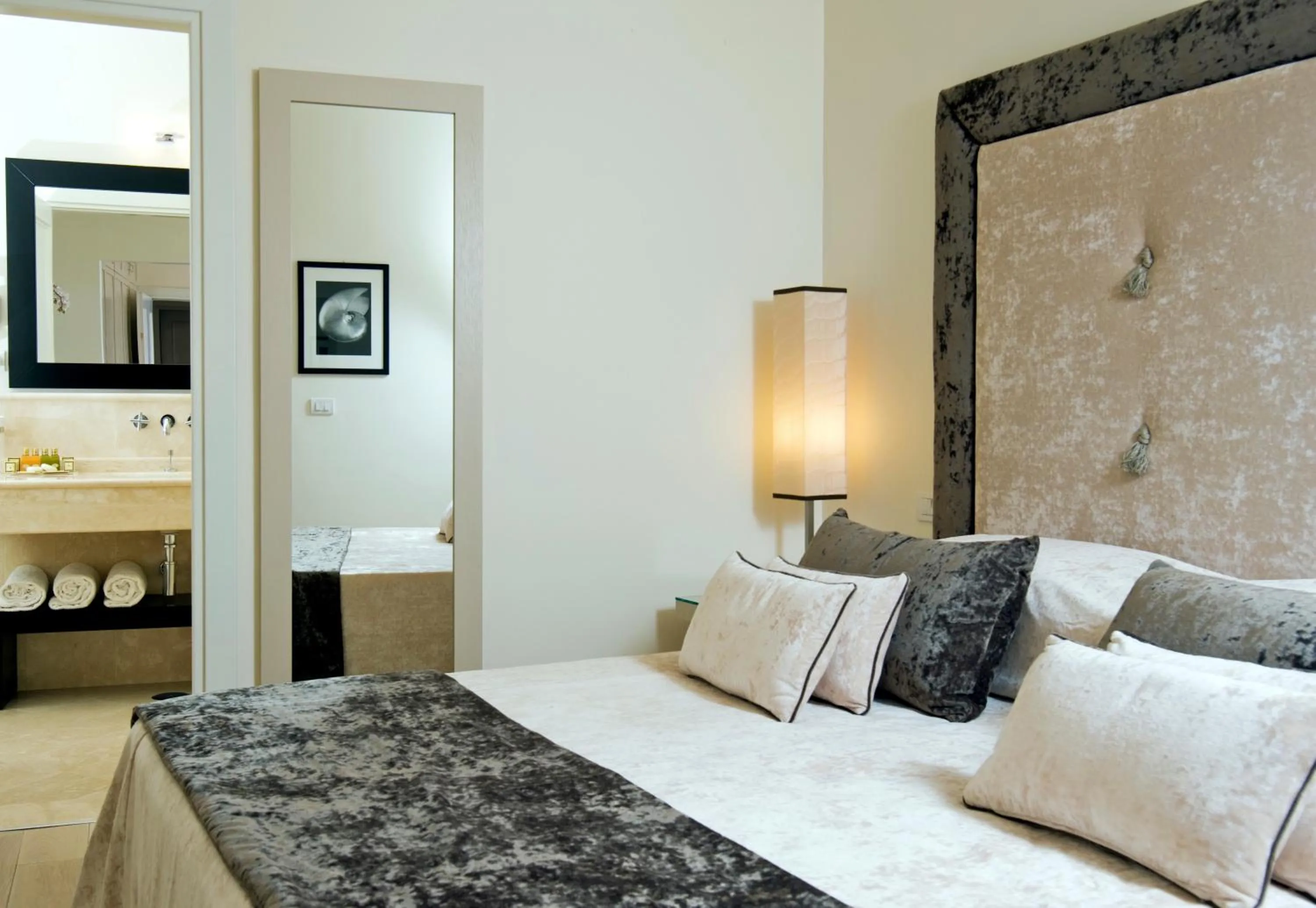 Bed in Albergo Palazzo Decumani